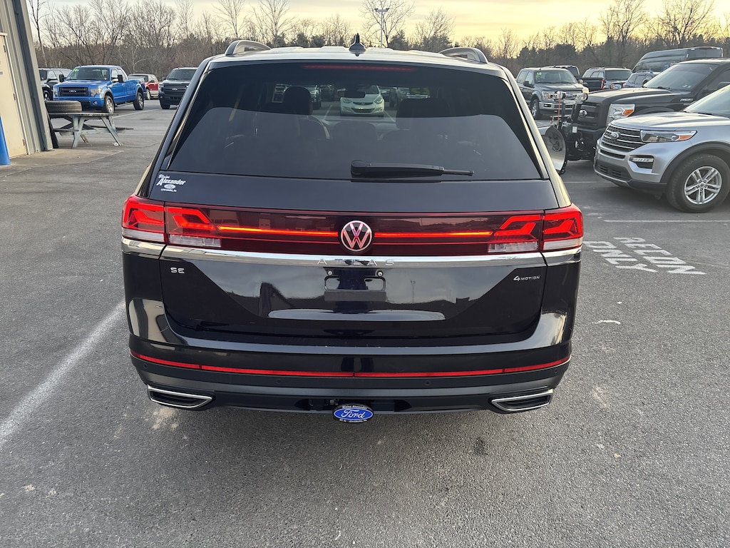 Used 2025 Volkswagen Atlas 2.0T SE w/Technology SUV