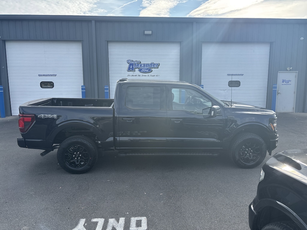New 2025 Ford F-150 XLT Truck SuperCrew Cab