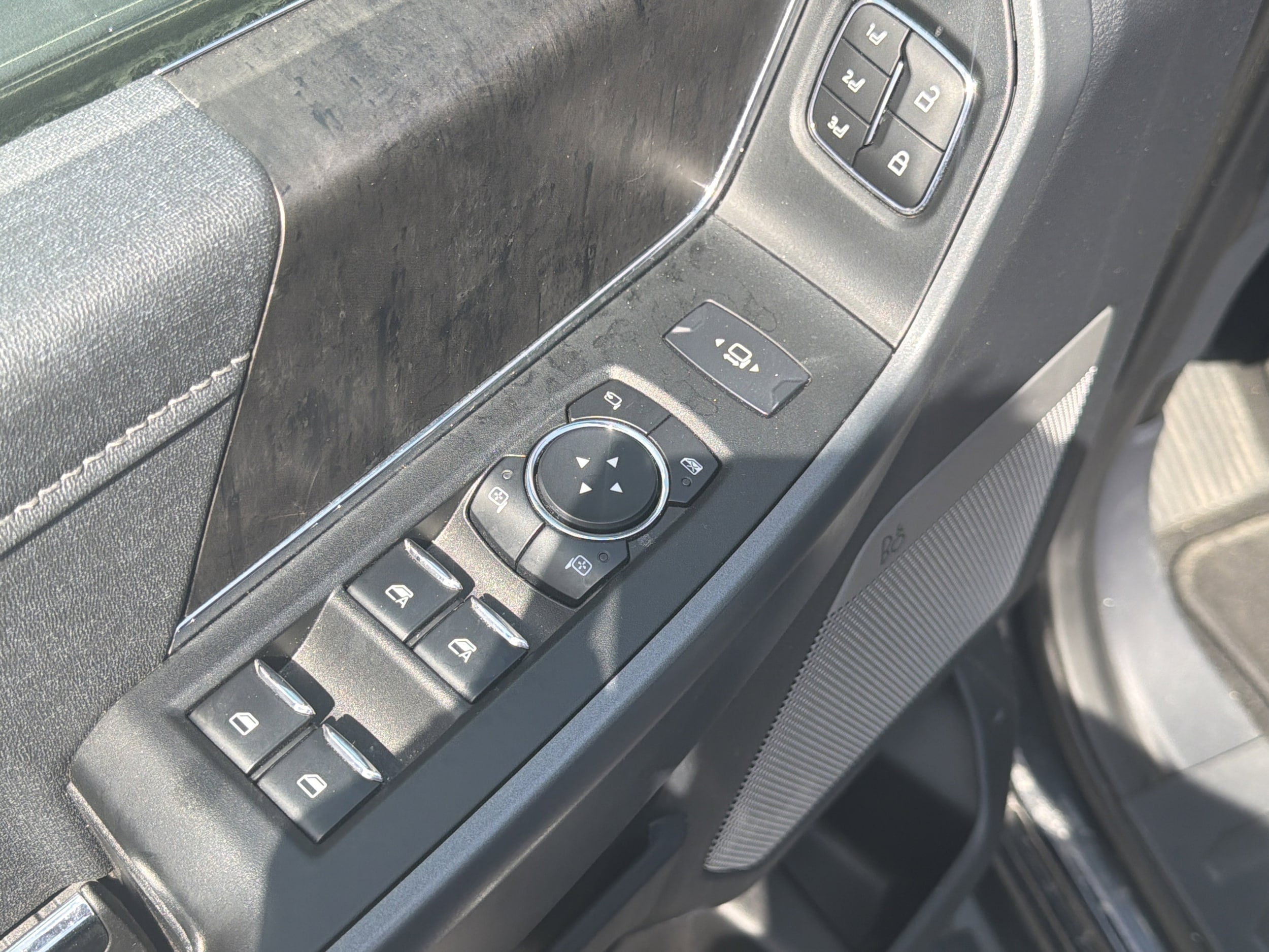 2024 Ford F-350 Super Duty Lariat - Photo 32