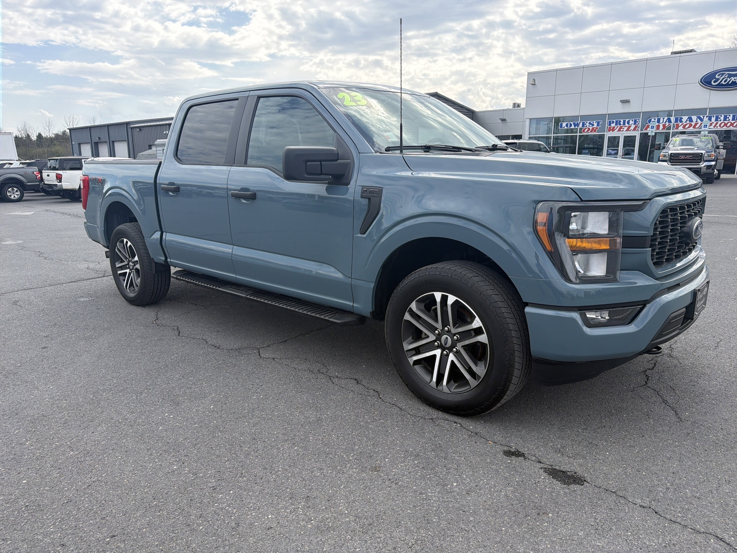 2023 Ford F-150 XL 4x4 SuperCrew 5-1/2 Box's photo