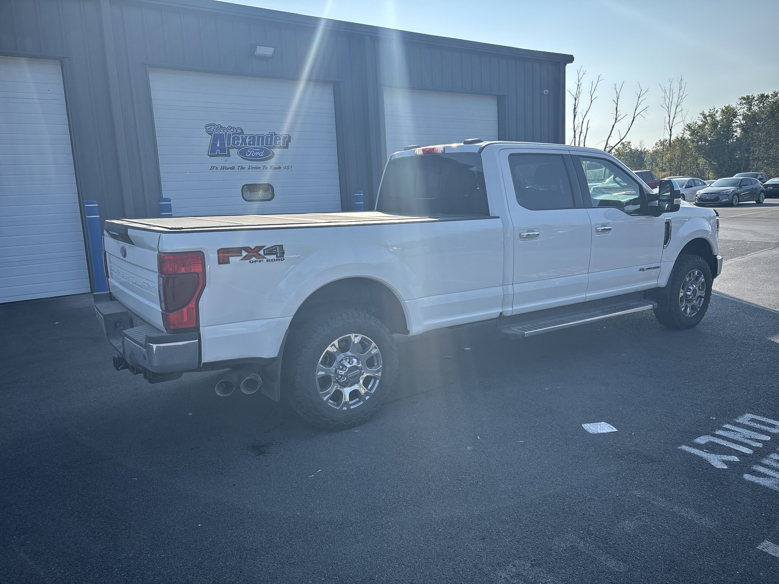 2021 Ford F-350 Lariat photo 3