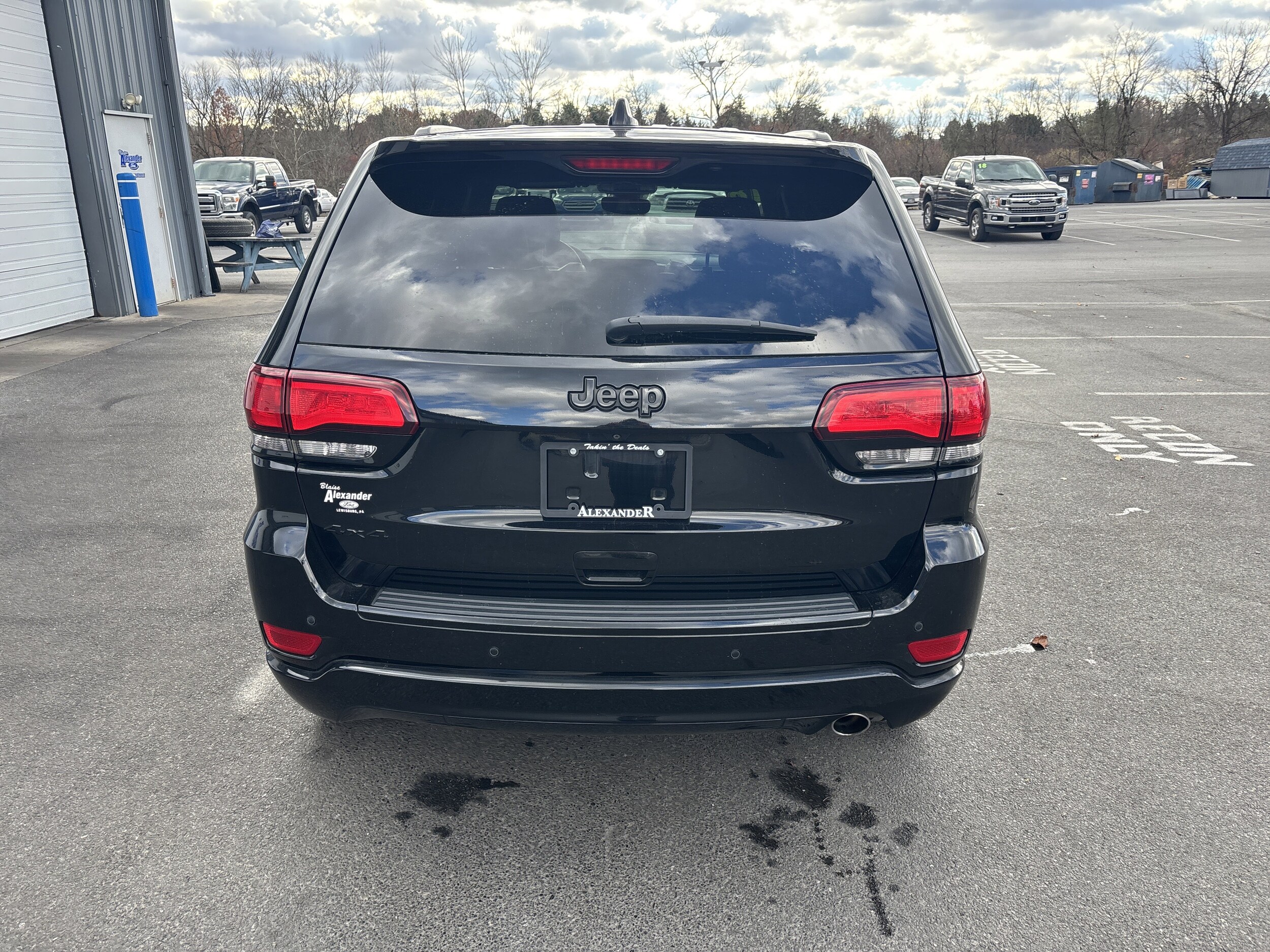 2018 Jeep Grand Cherokee Laredo Altitude photo 3