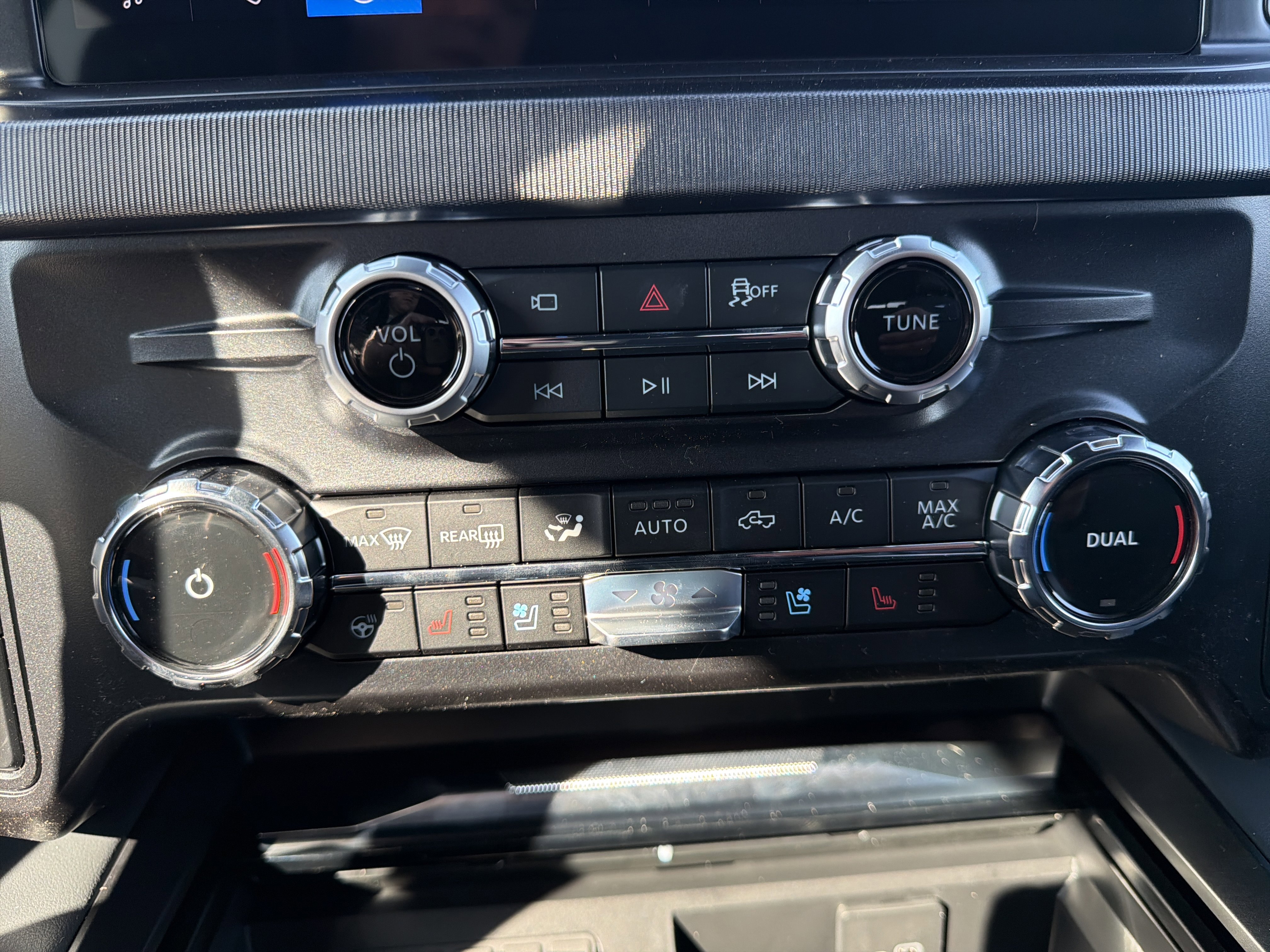 2026 Ford F-250 Super Duty Platinum - Photo 28