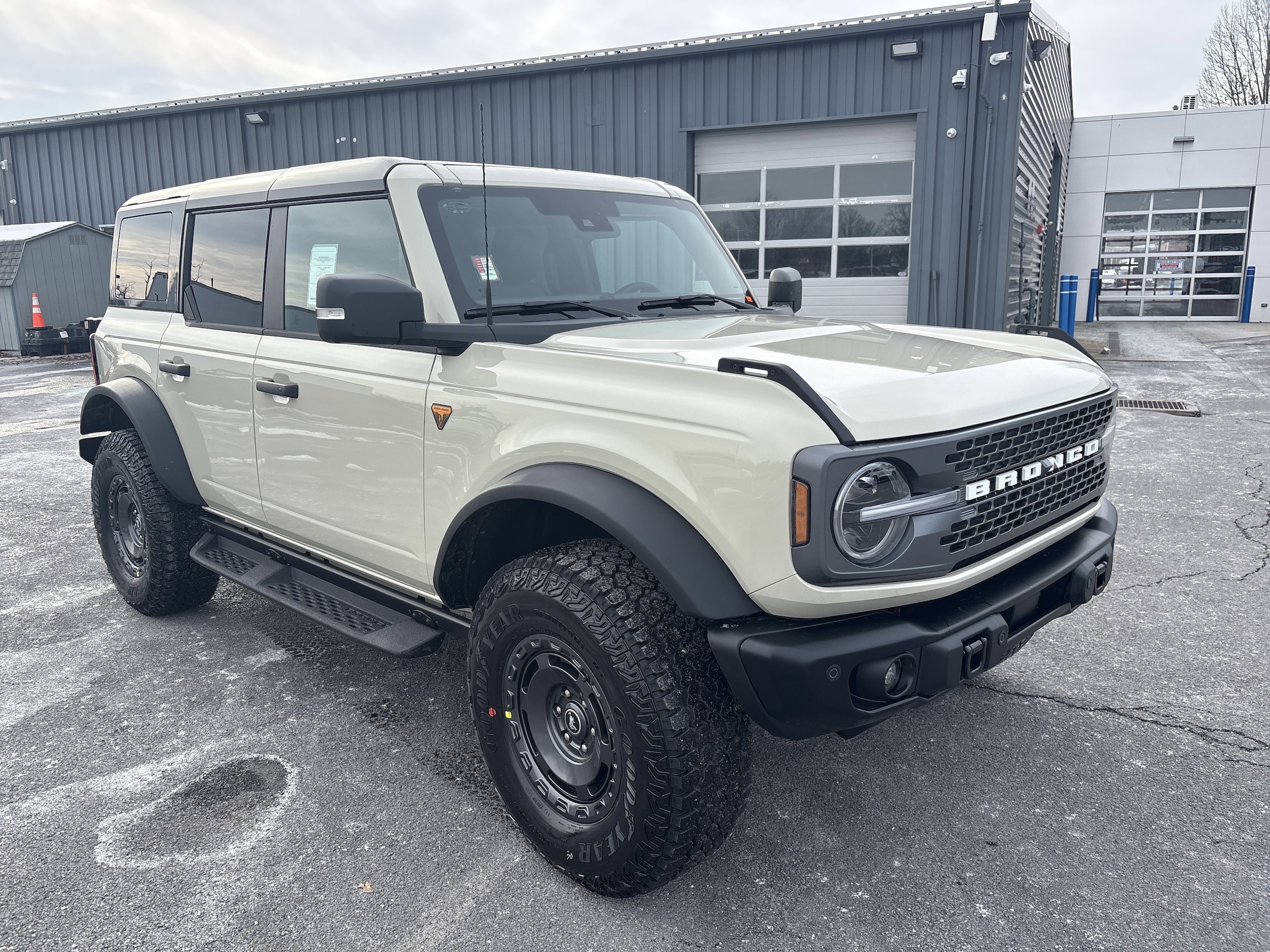 2025 Ford Bronco 4-Door Badlands's photo
