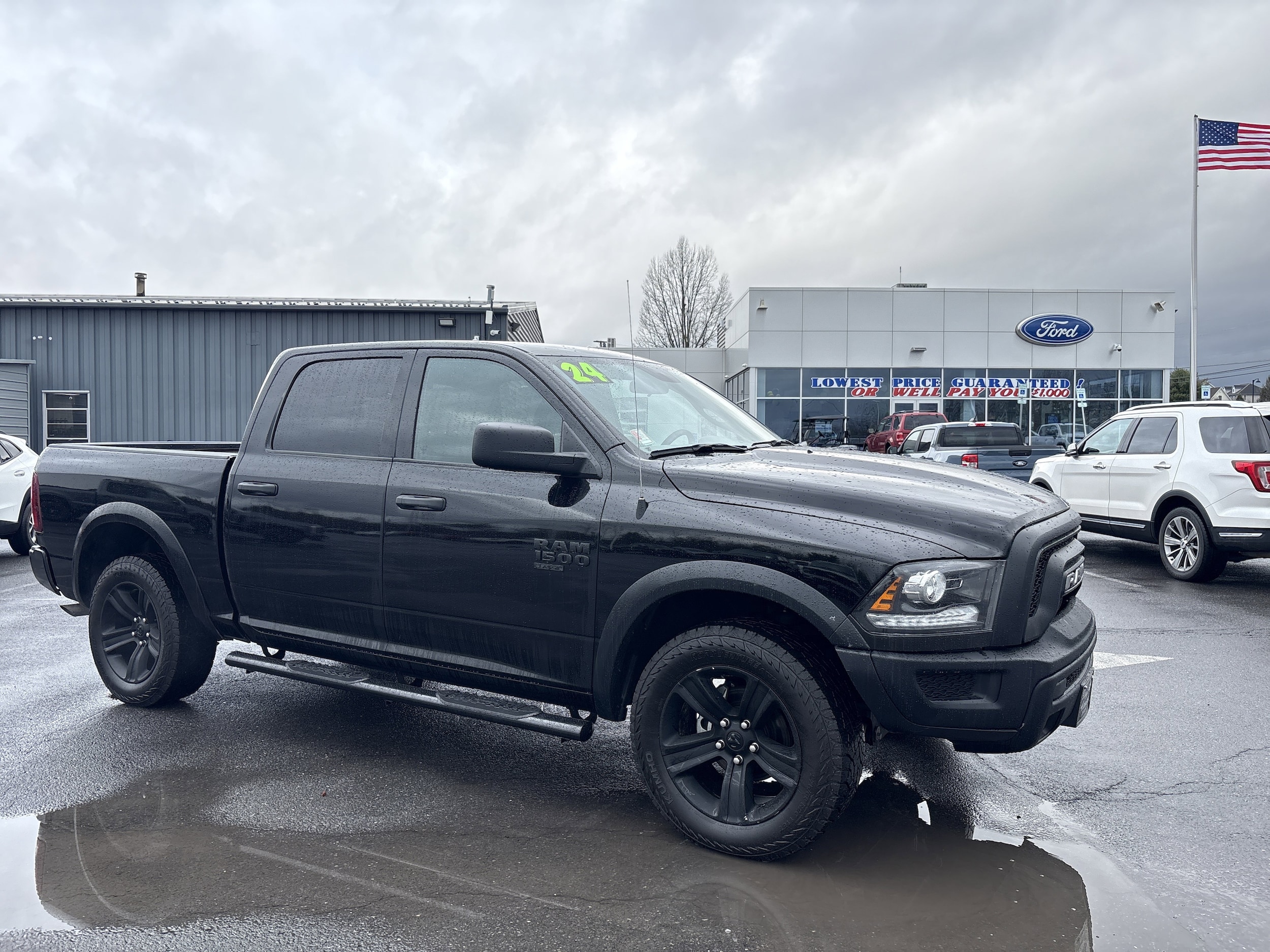 2024 RAM 1500 Classic Warlock 4x4 Crew Cab 5'7's photo