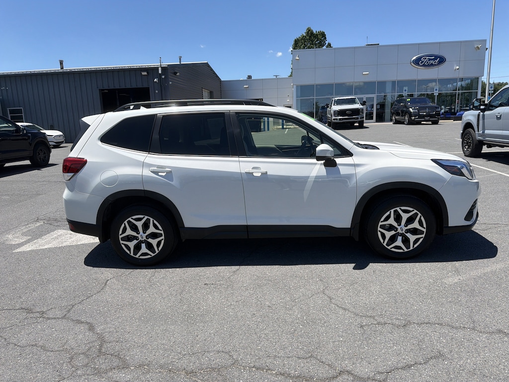 Used 2022 Subaru Forester Premium SUV