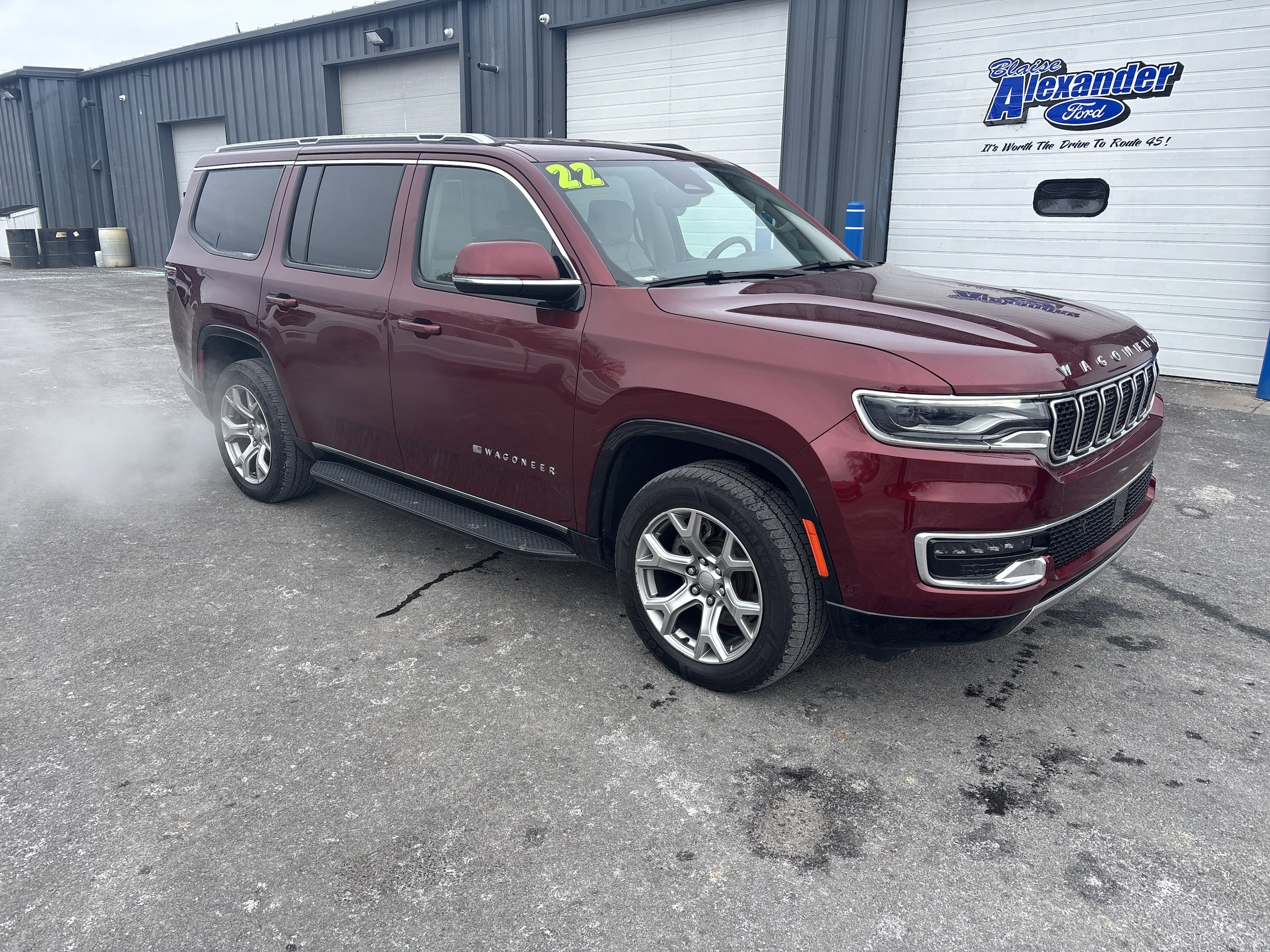 2022 Jeep Wagoneer Series II's photo