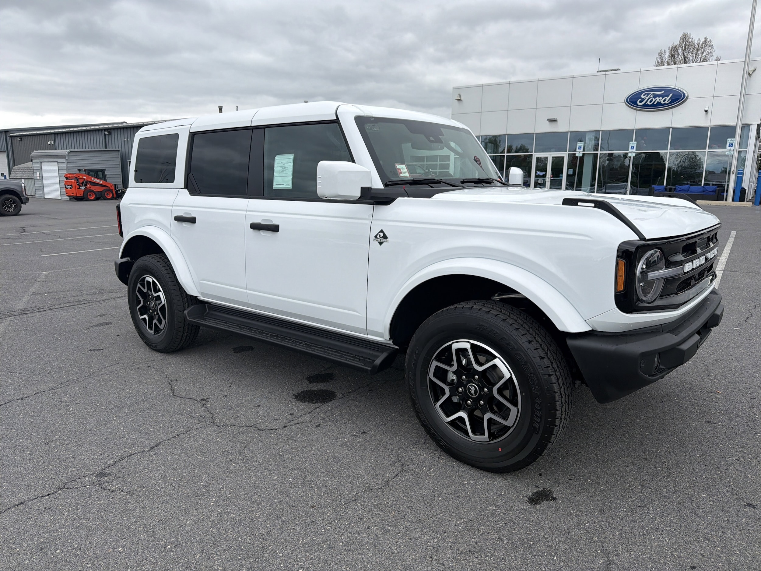2026 Ford Bronco Outer Banks 4x4's photo