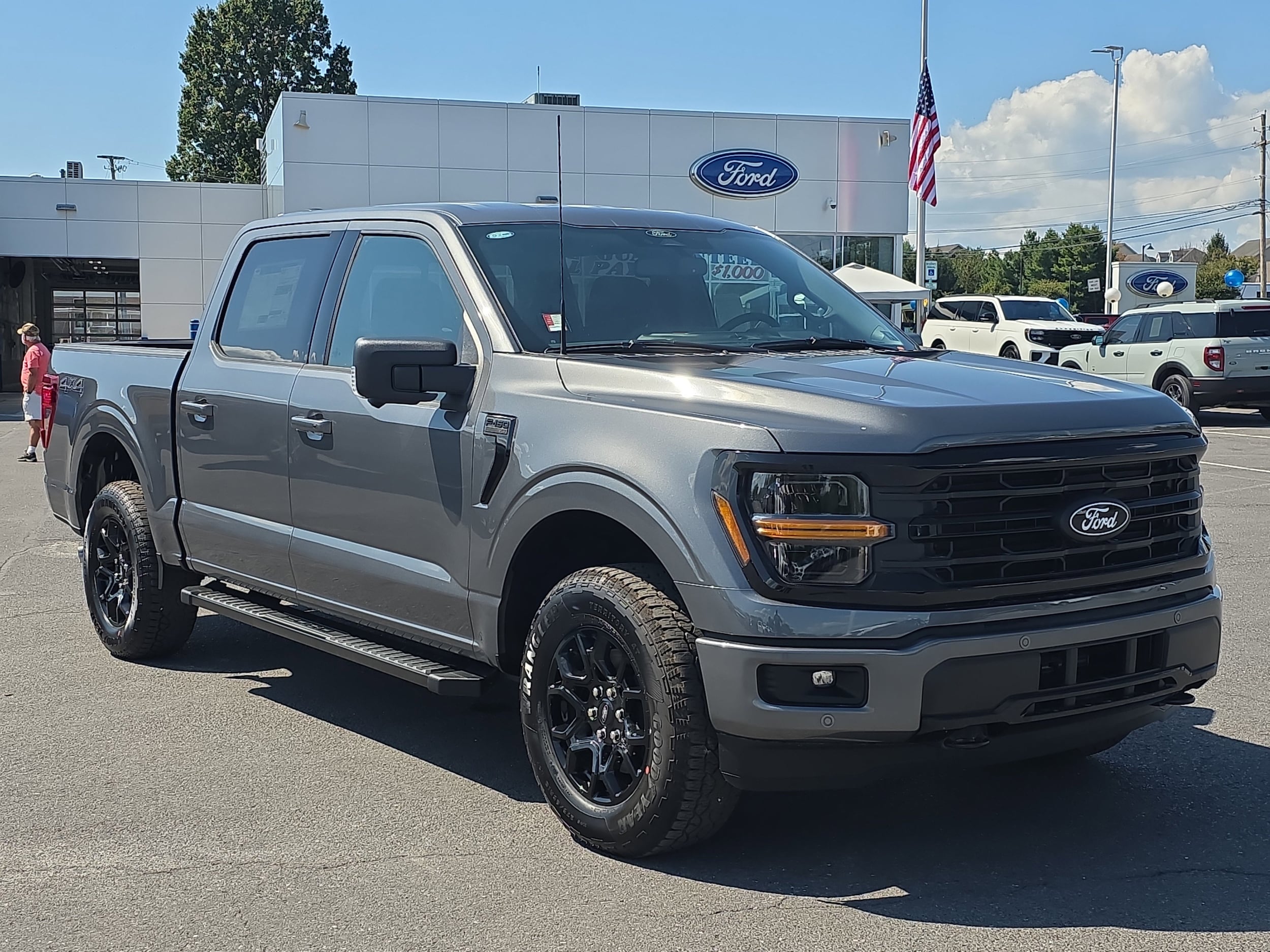 2025 Ford F-150 XLT's photo