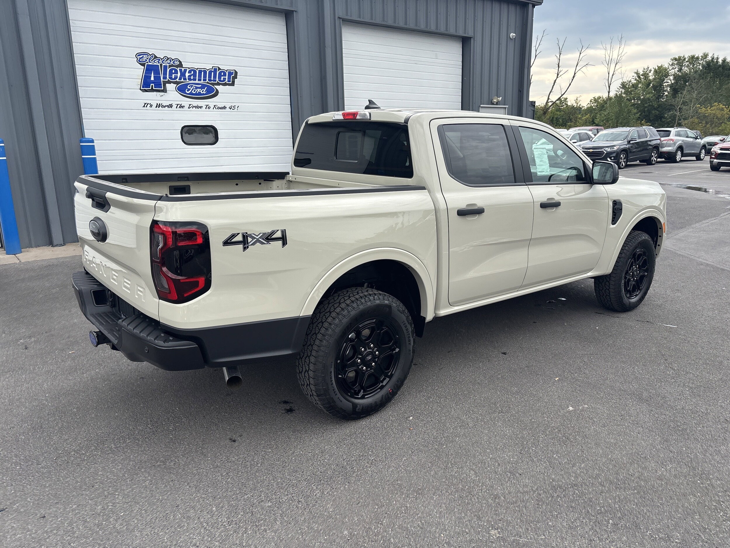 2025 Ford Ranger XLT photo 3