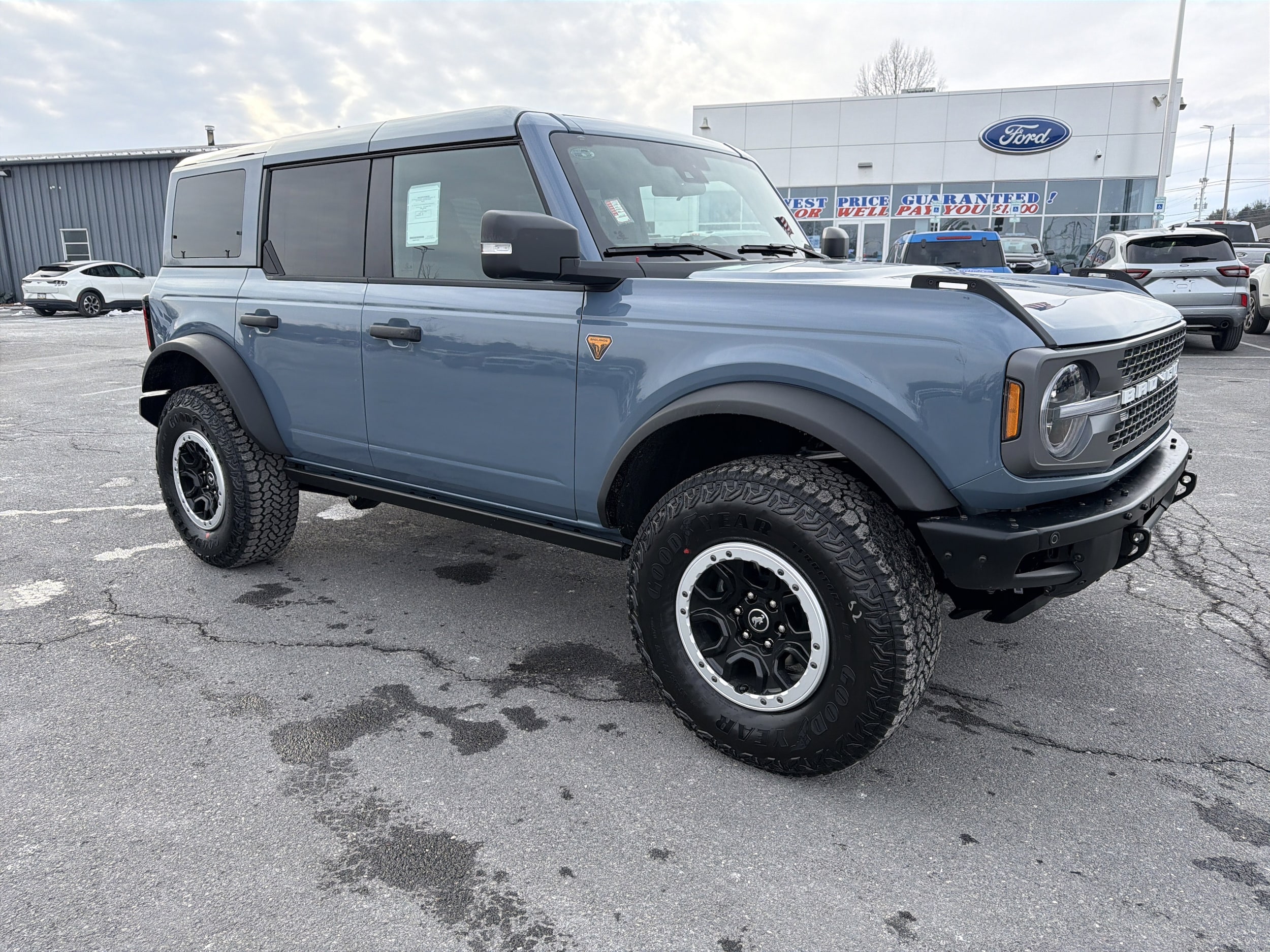 2025 Ford Bronco 4-Door Badlands's photo