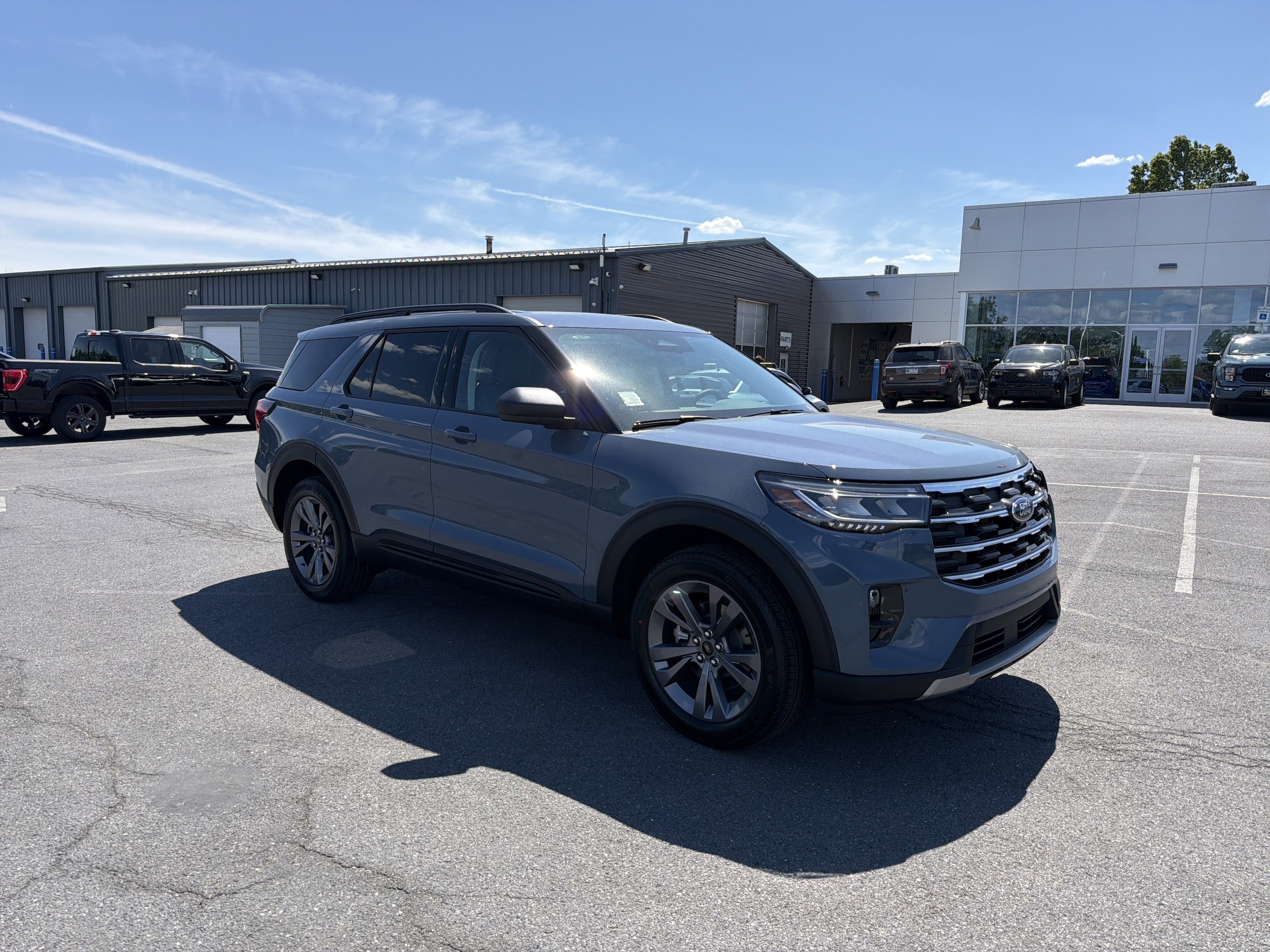 2026 Ford Explorer Active 4WD's photo