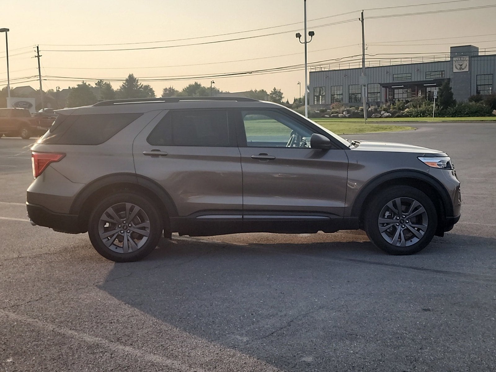 Used 2021 Ford Explorer XLT with VIN 1FMSK8DHXMGB66195 for sale in Lewisburg, PA