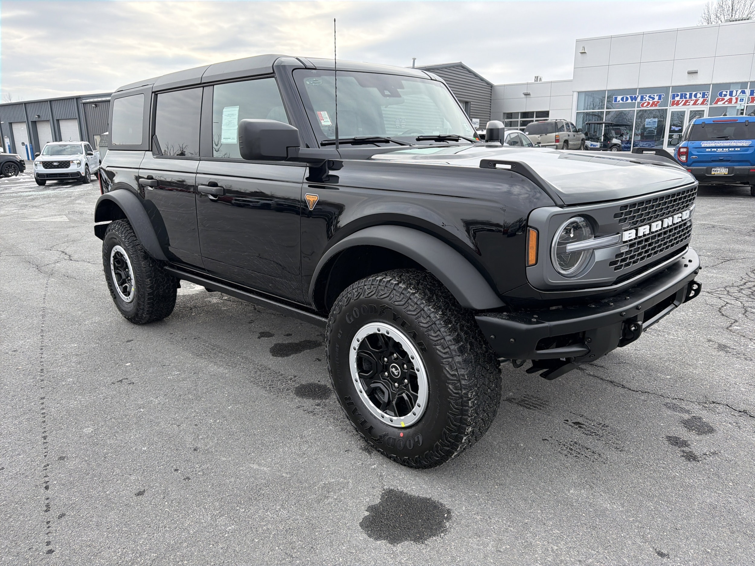 2025 Ford Bronco 4-Door Badlands's photo