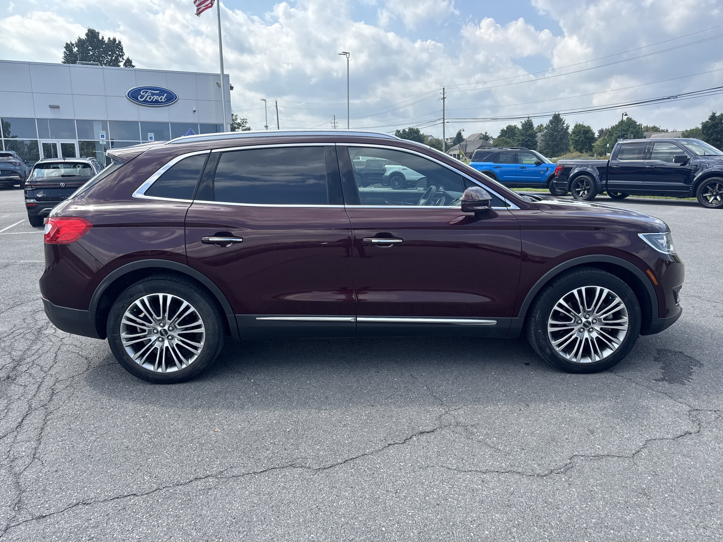 Used 2017 Lincoln MKX Reserve with VIN 2LMPJ8LR6HBL44074 for sale in Lewisburg, PA