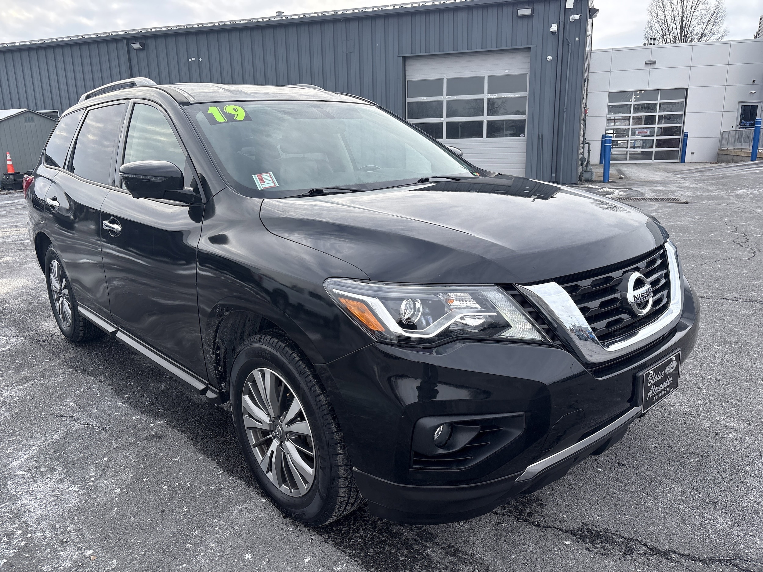 2019 Nissan Pathfinder SL