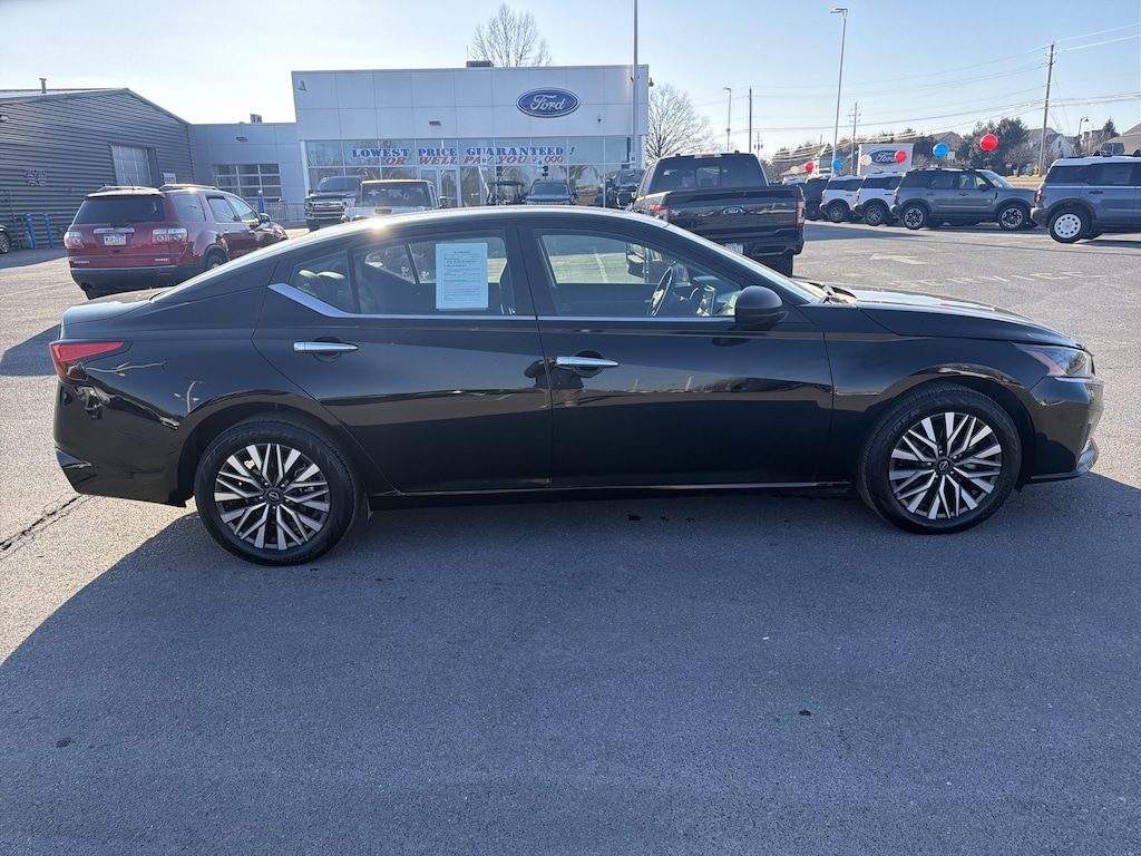 Used 2024 Nissan Altima 2.5 SV Sedan