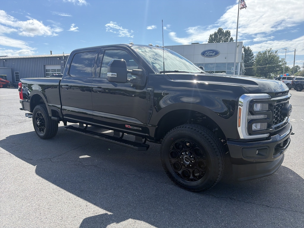 New 2026 Ford F-250 LARIAT Truck Crew Cab