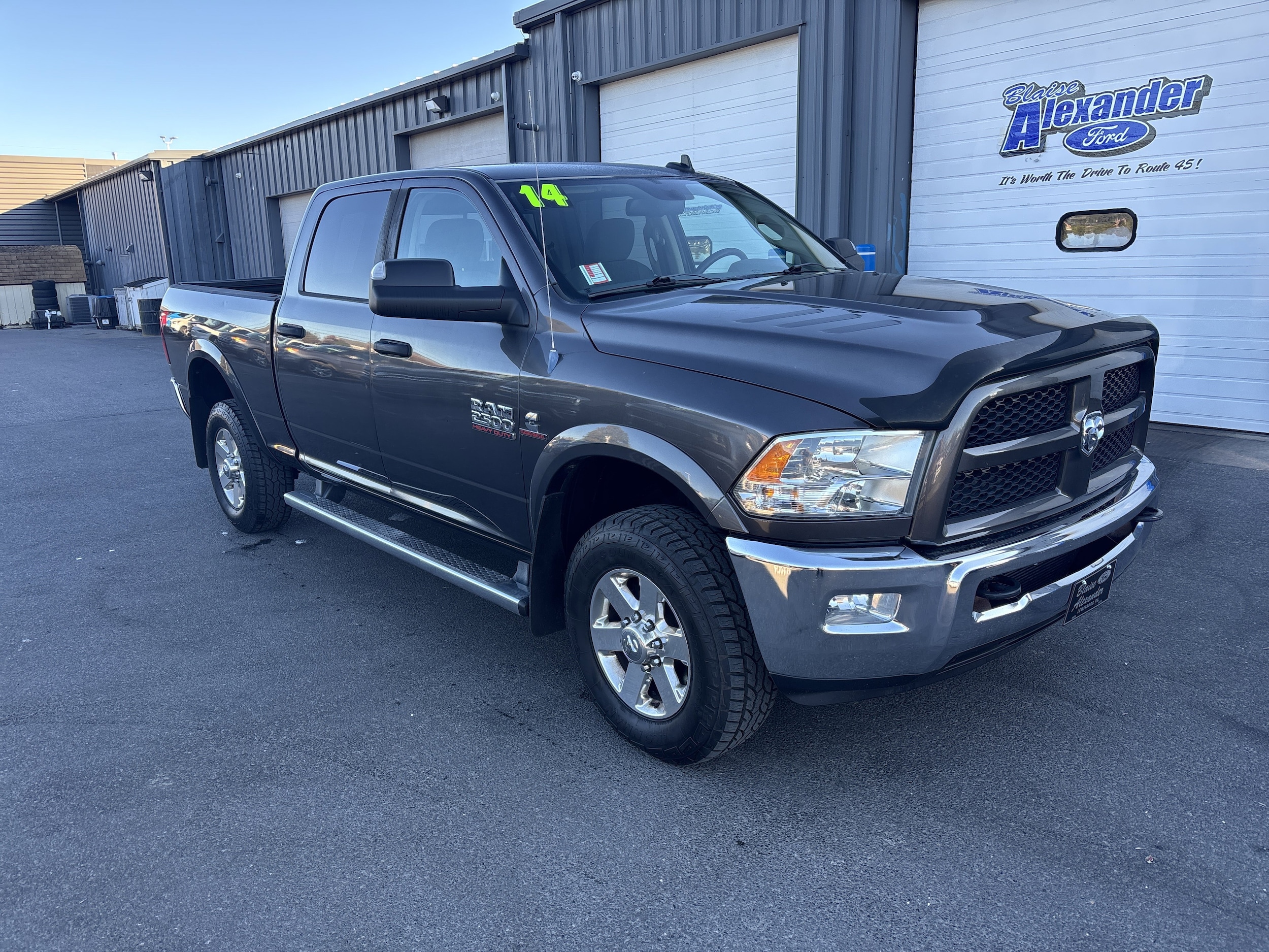 2014 RAM Ram 2500 Pickup Outdoorsman