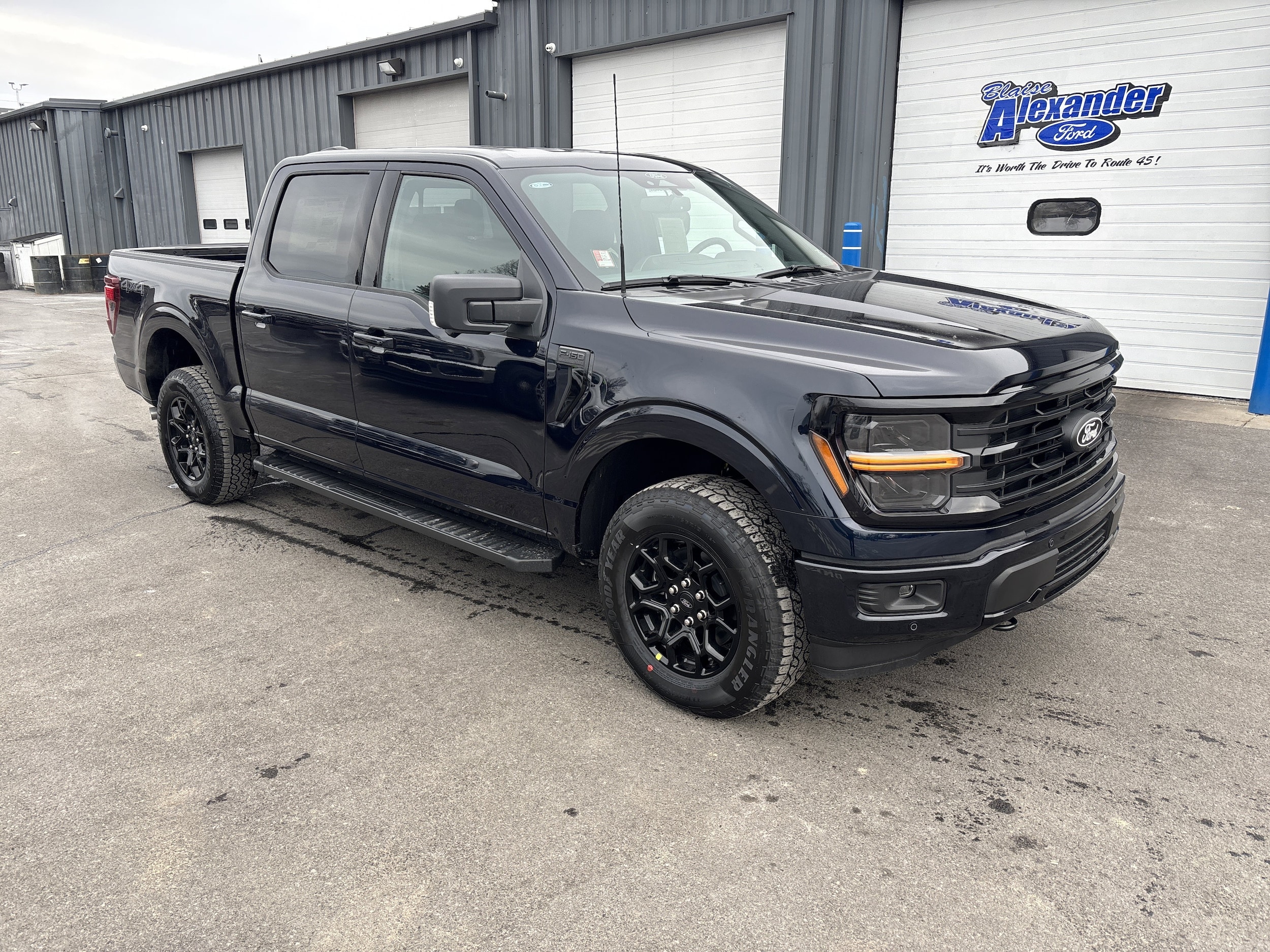 2025 Ford F-150 XLT's photo
