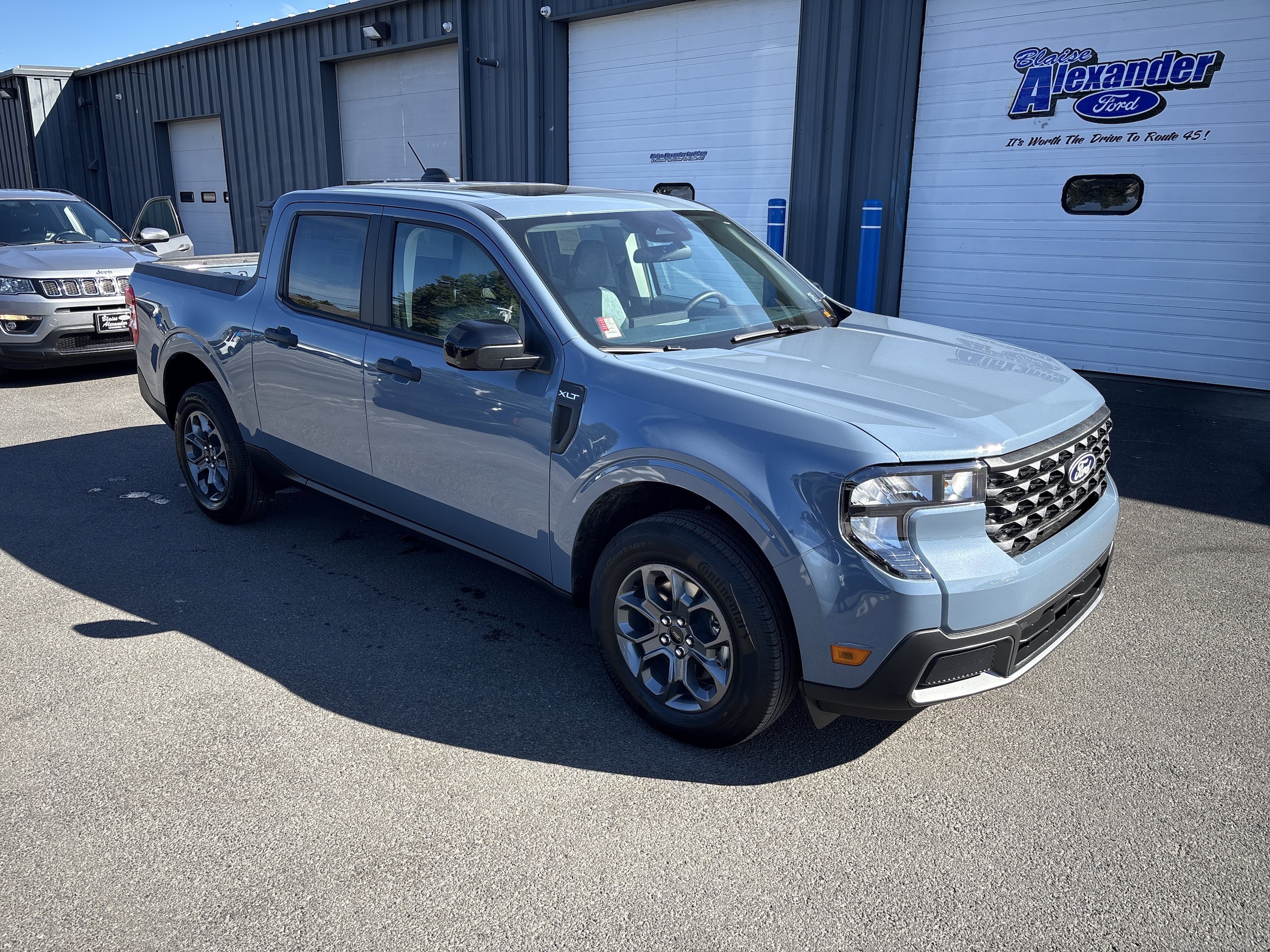 2025 Ford Maverick XLT's photo