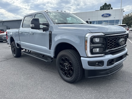 2026 Ford F-350 LARIAT Truck Crew Cab