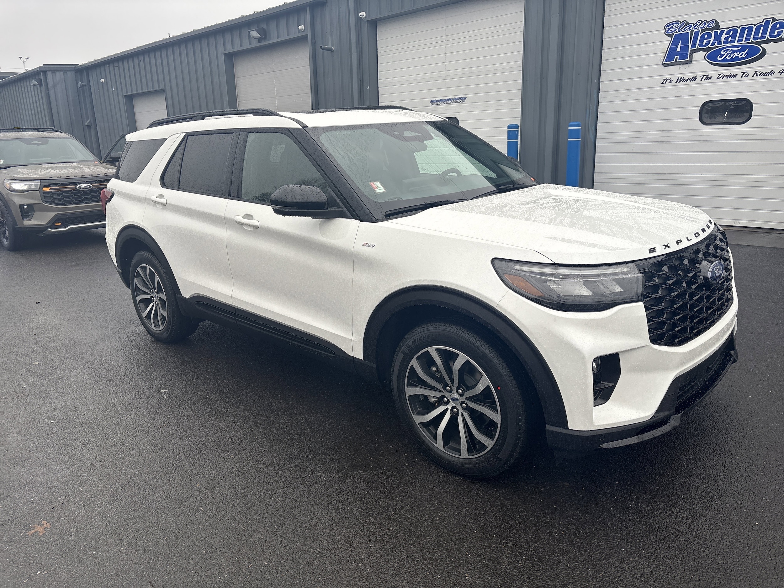 2026 Ford Explorer ST-LINE's photo