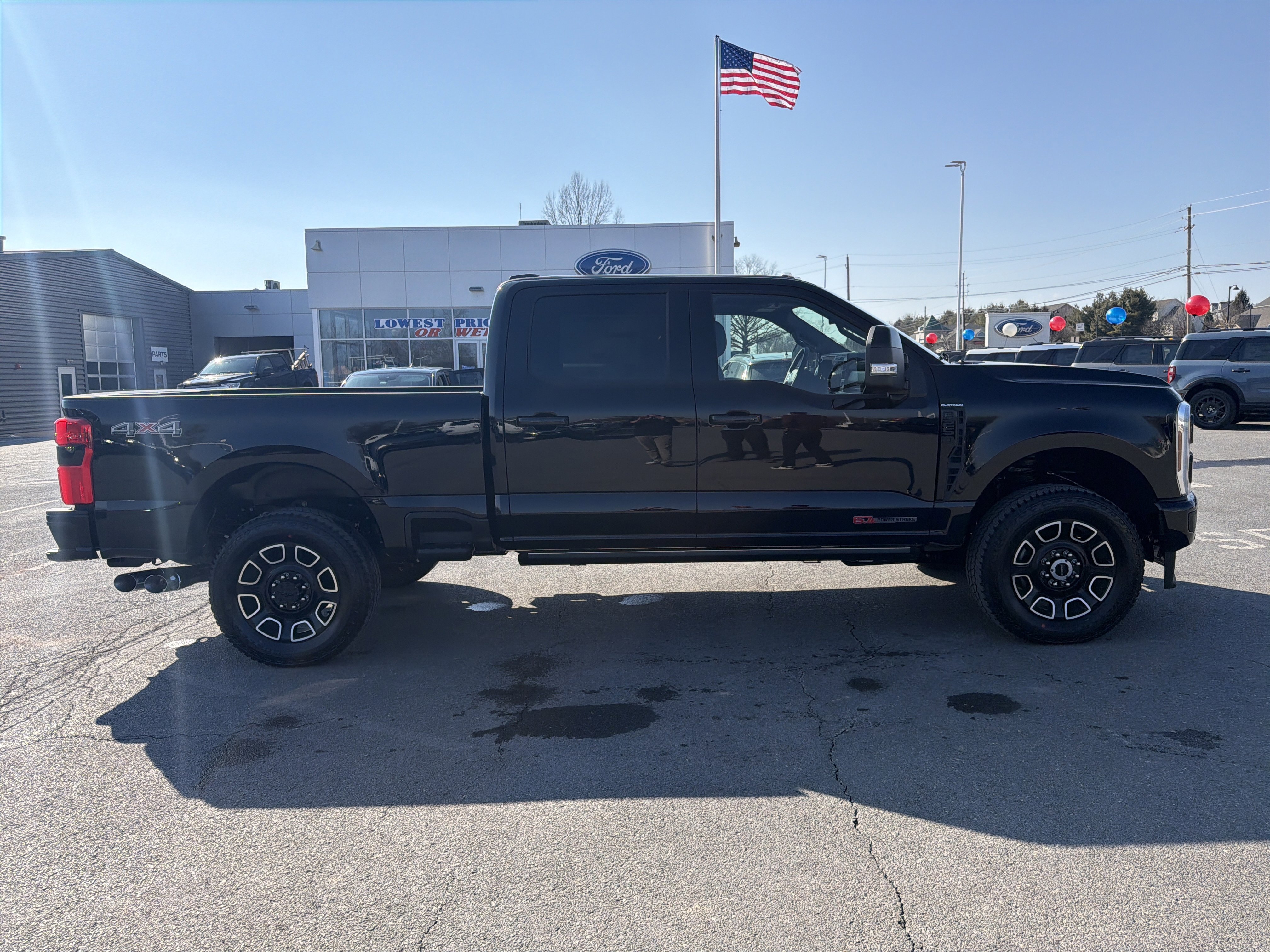 2026 Ford F-250 Super Duty Platinum - Photo 2