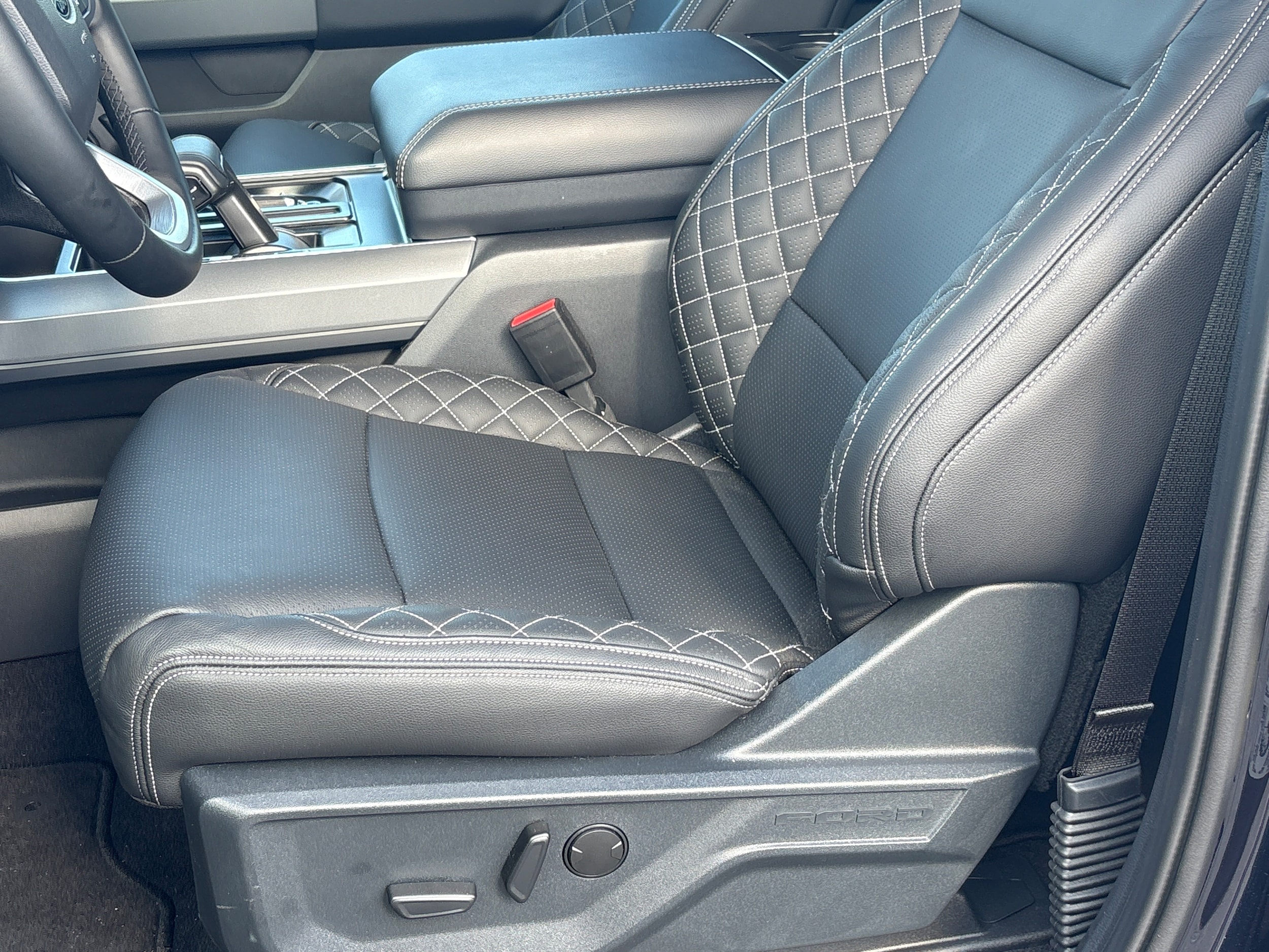 2026 Ford F-150 XLT - Photo 15