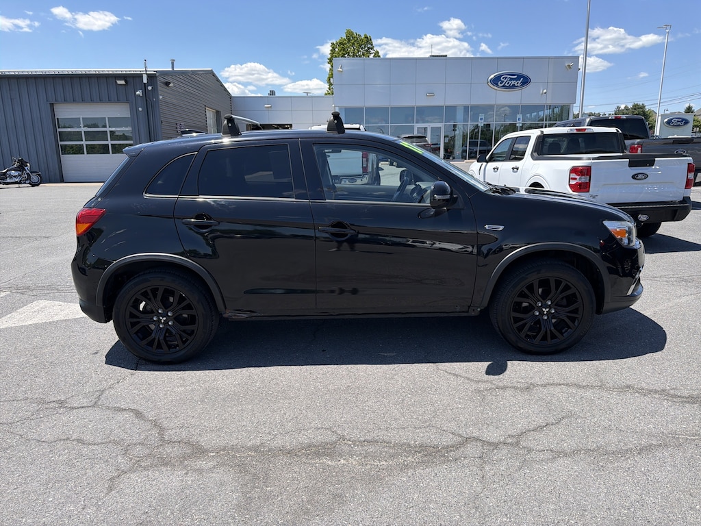 Used 2017 Mitsubishi Outlander Sport ES 2.0 CUV