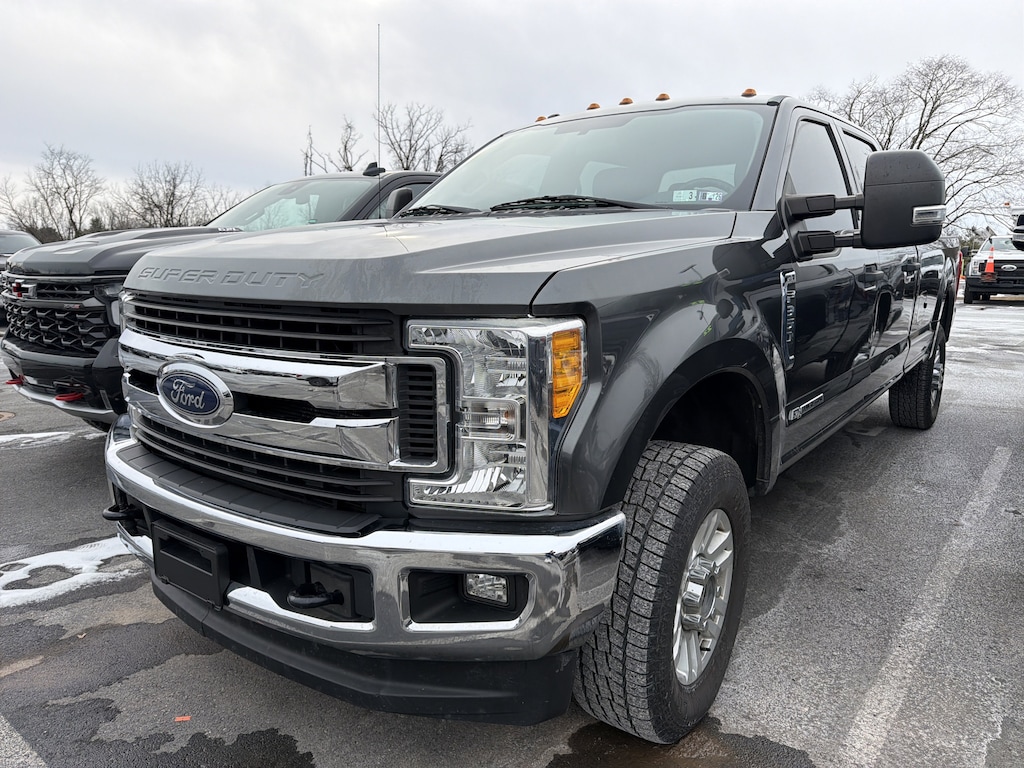 Used 2017 Ford F-350 XLT Truck Crew Cab
