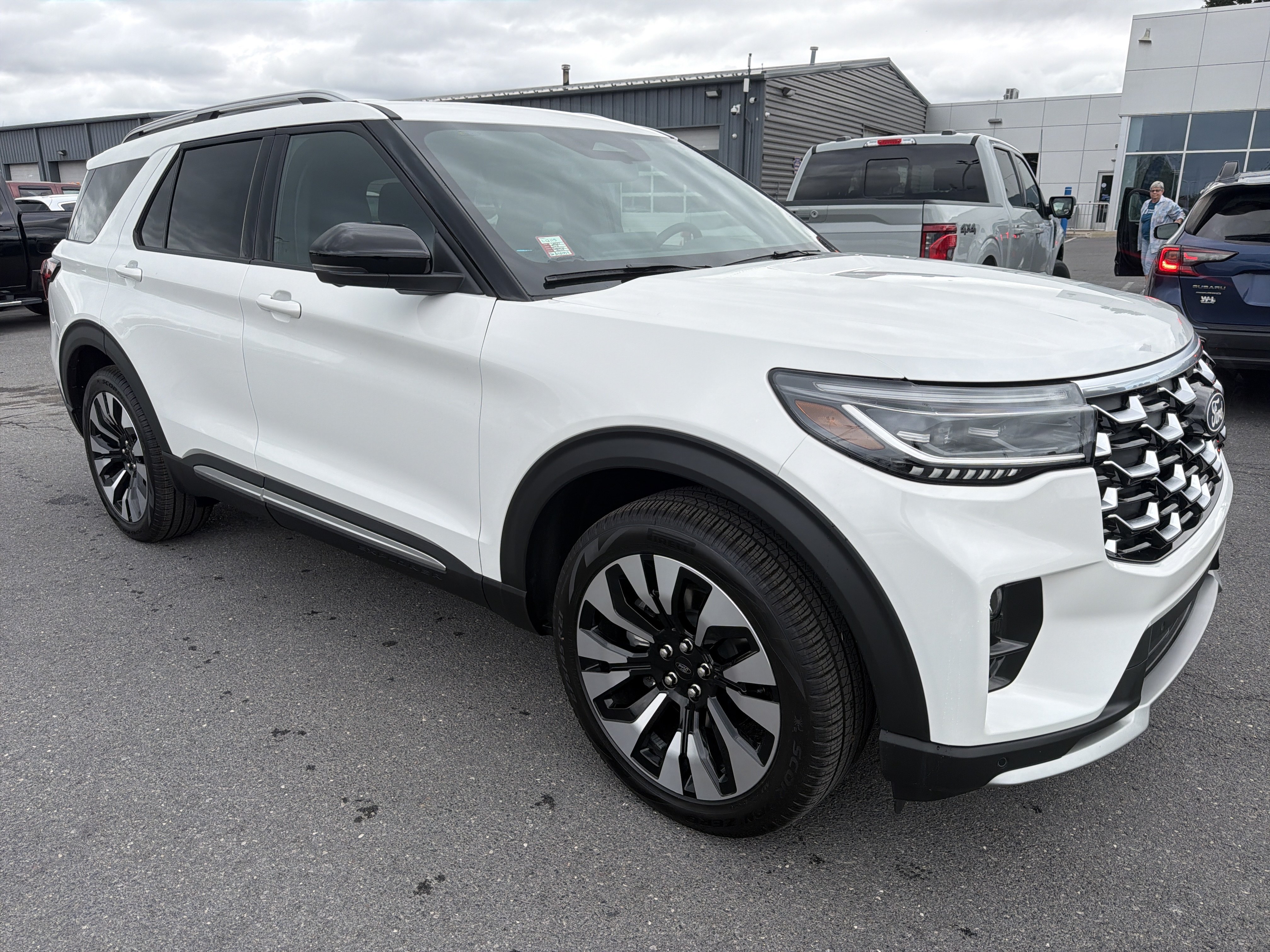2027 Ford Explorer Platinum SUV