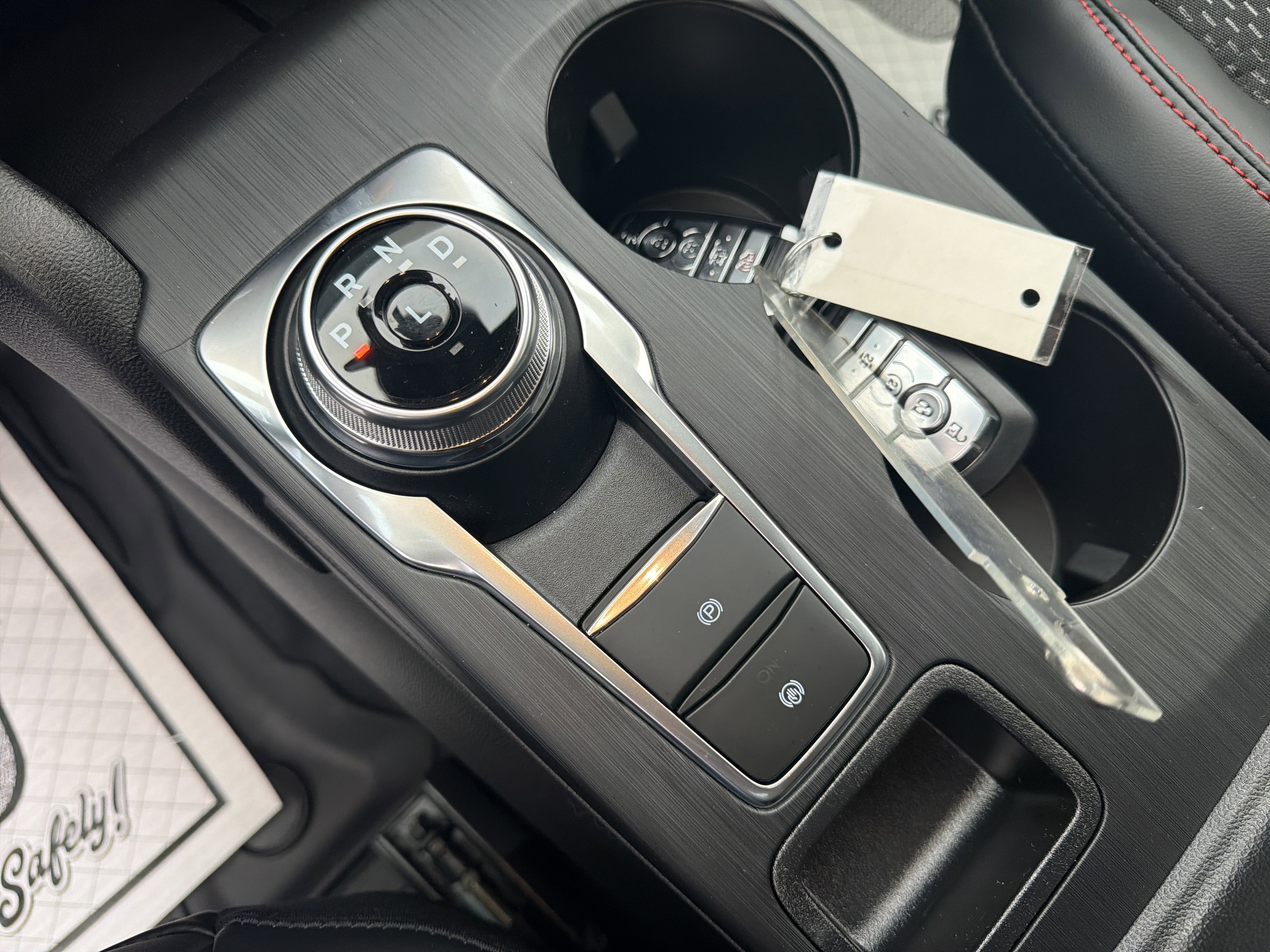 2026 Ford Escape ST-Line - Photo 23