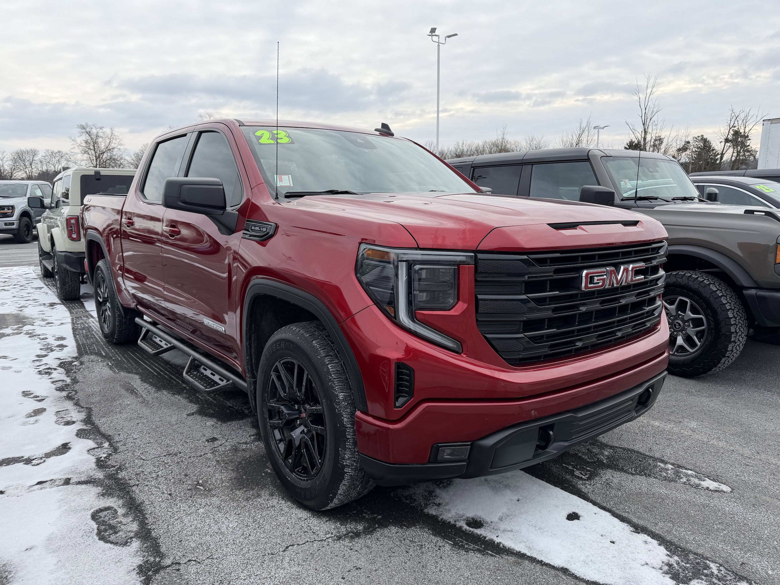 2023 GMC Sierra 1500 Elevation's photo