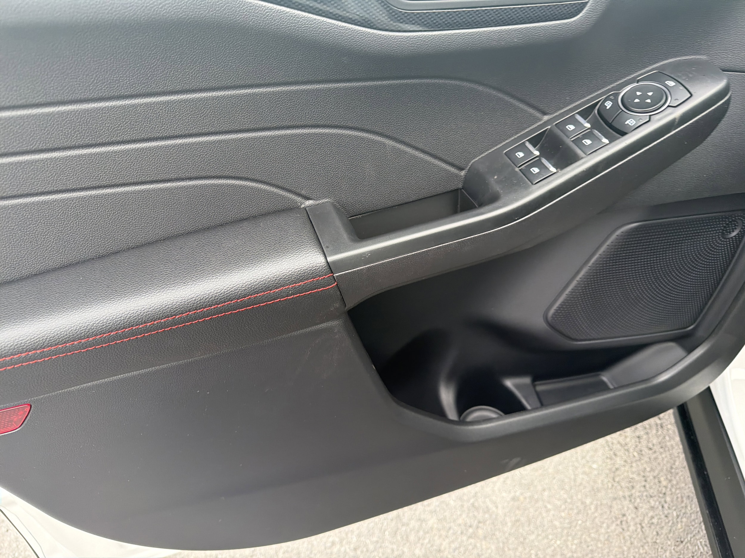2026 Ford Escape ST-Line - Photo 15