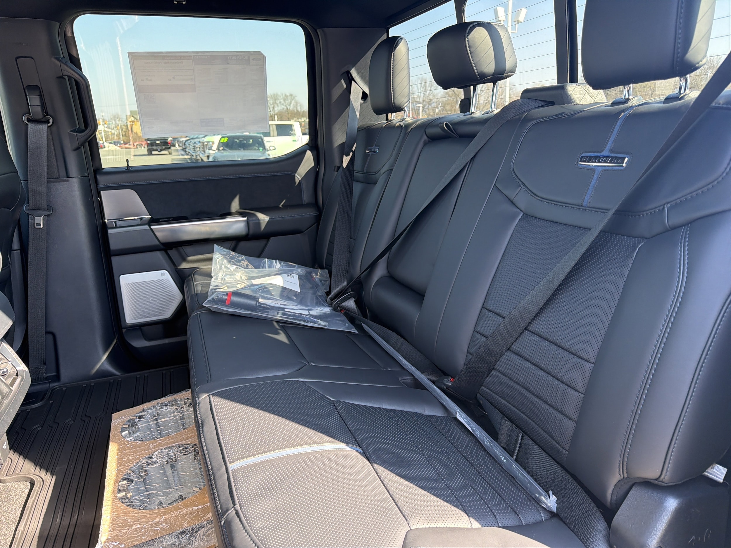 2026 Ford F-250 Super Duty Platinum - Photo 13