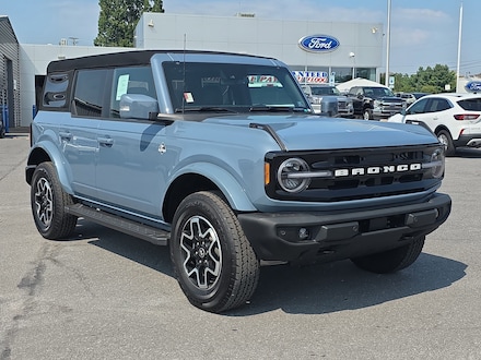2024 Ford Bronco Outer Banks SUV