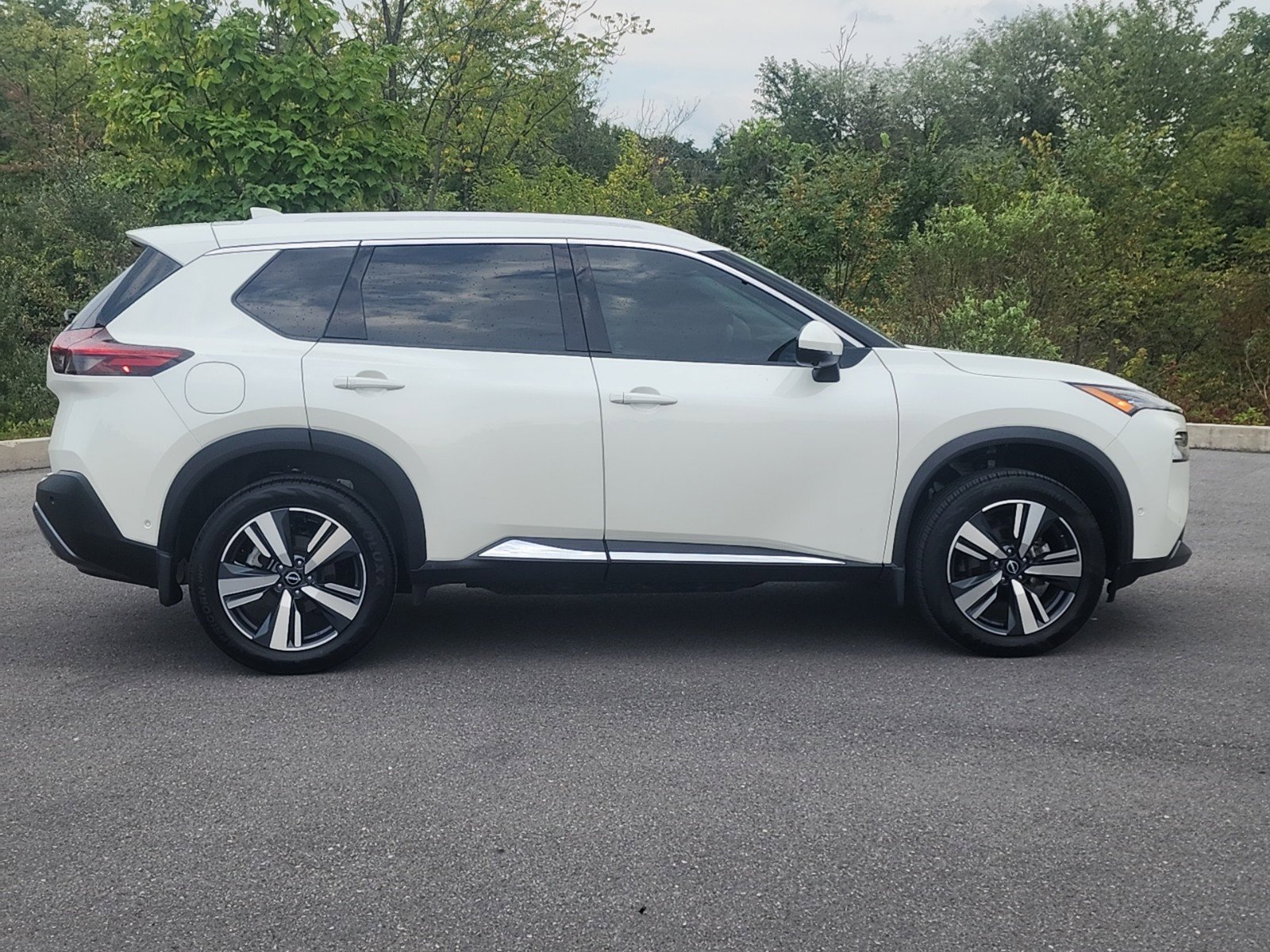 Used 2022 Nissan Rogue SL with VIN 5N1BT3CB2NC708184 for sale in Lewisburg, PA