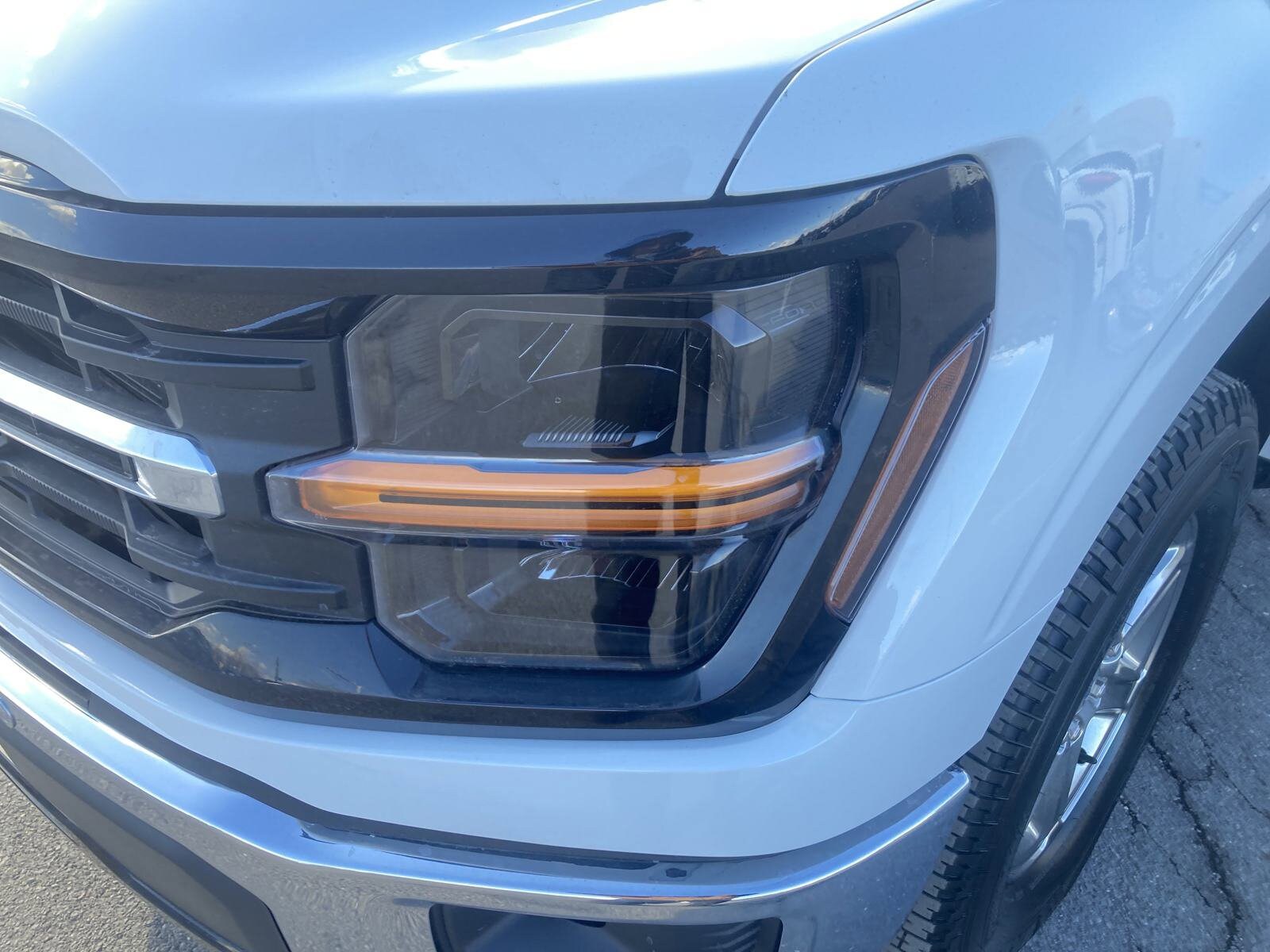 2025 Ford F-150 XLT photo 2