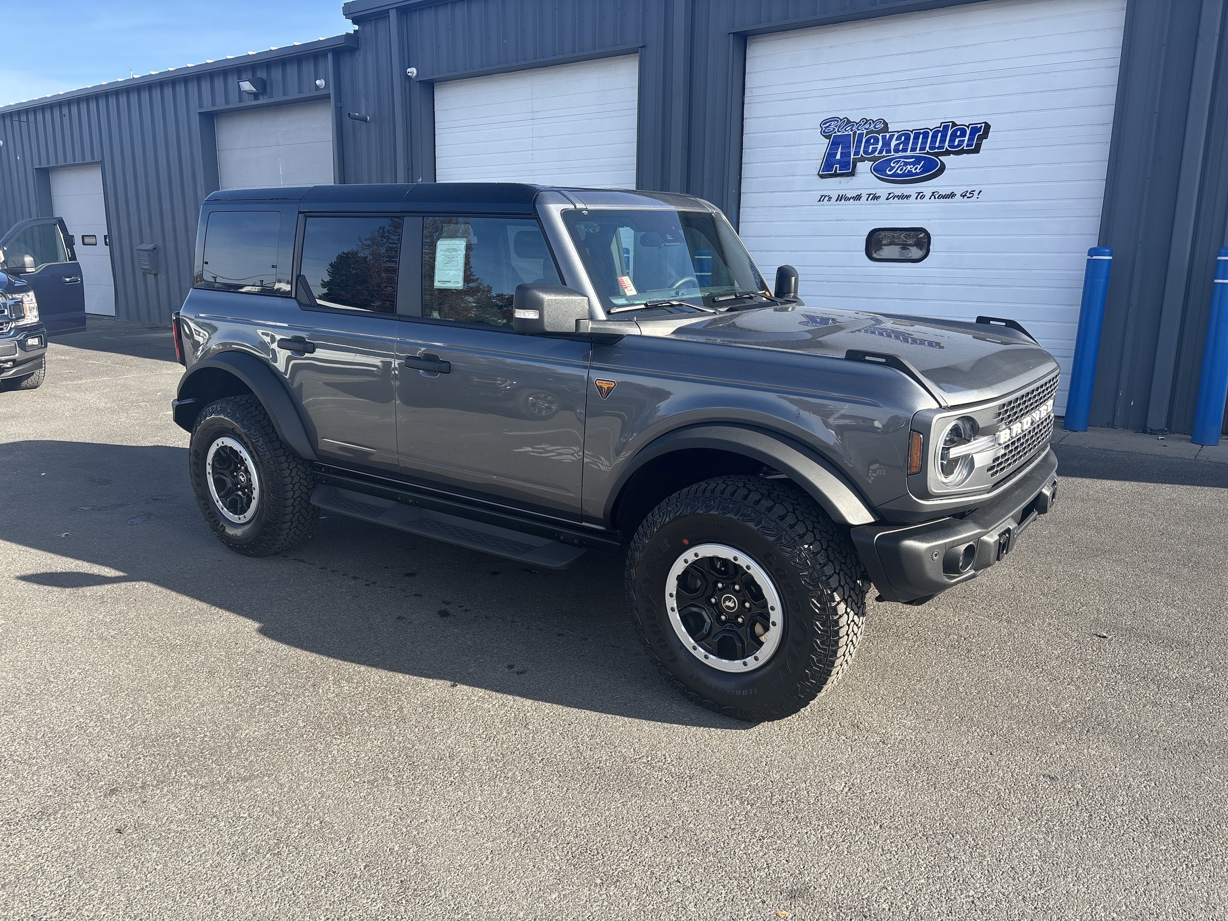 2025 Ford Bronco 4-Door Badlands's photo