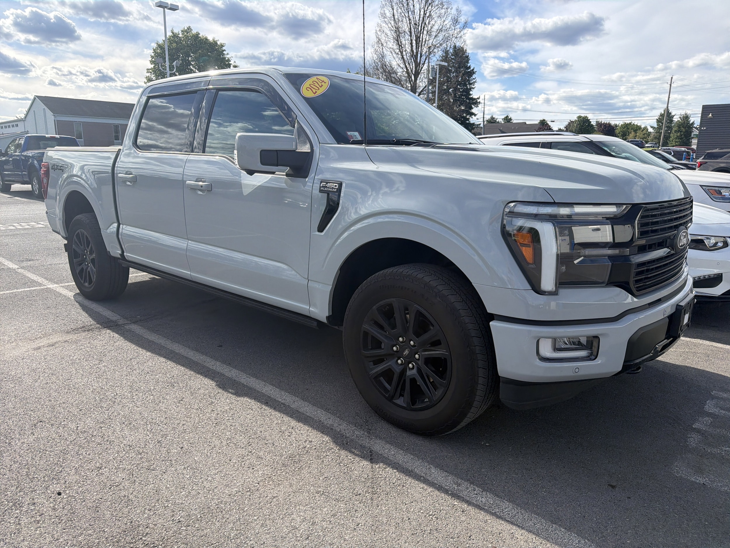 2024 Ford F-150 Platinum 4x4 SuperCrew 145 in's photo