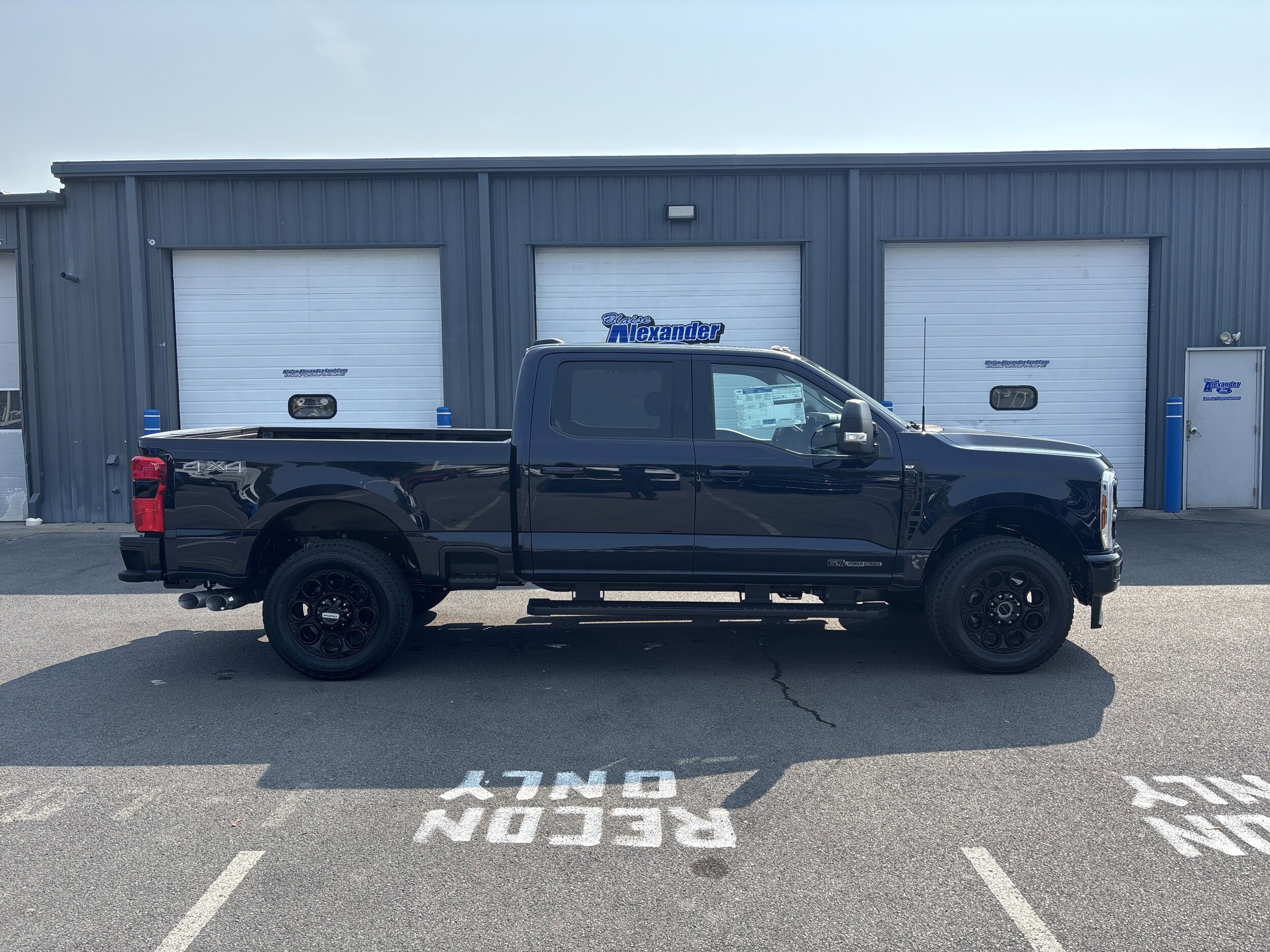 2025 Ford F-250 XLT photo 2