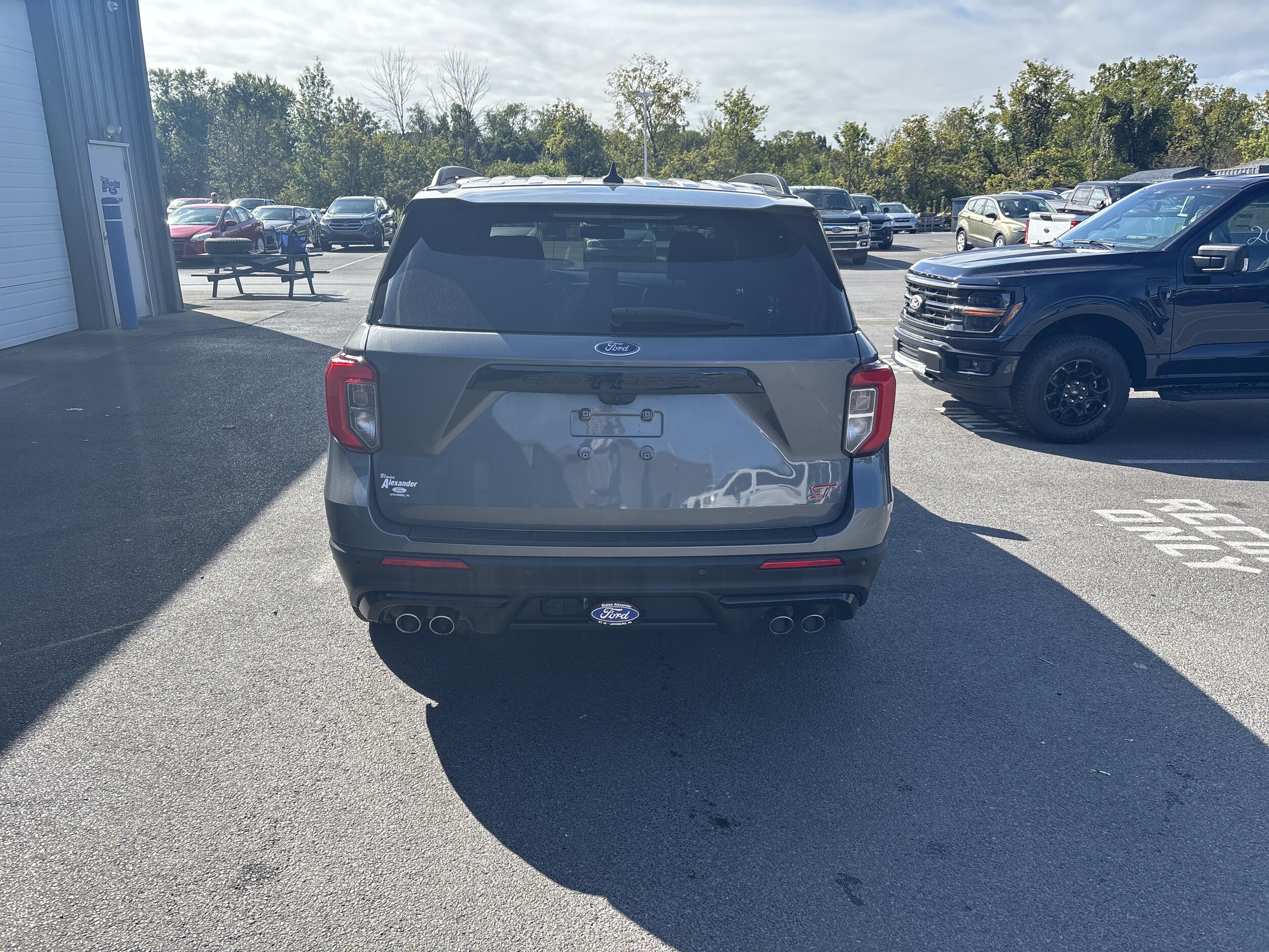 2021 Ford Explorer ST photo 3
