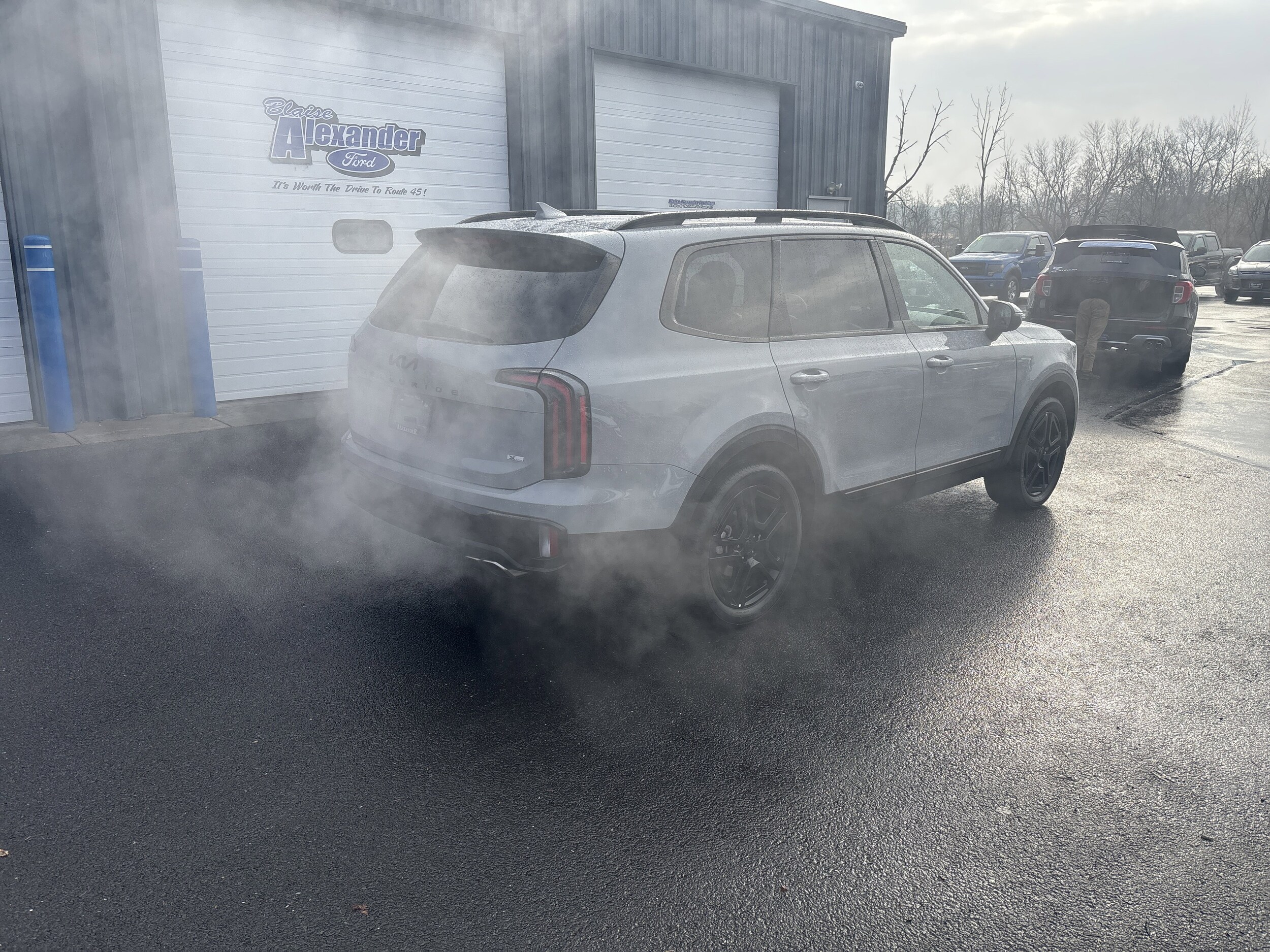 2025 Kia Telluride EX X-Line photo 2