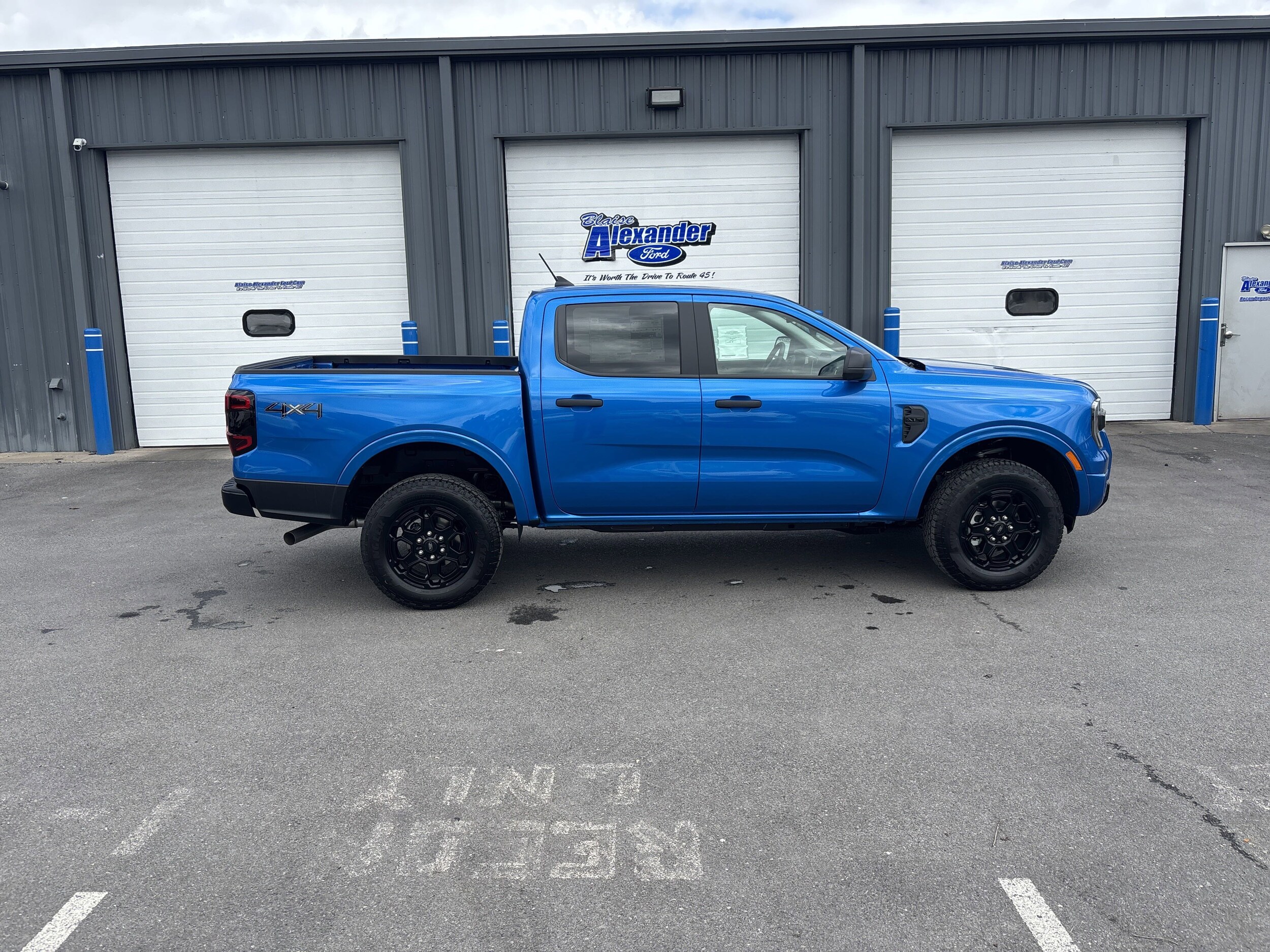 2025 Ford Ranger XLT photo 2