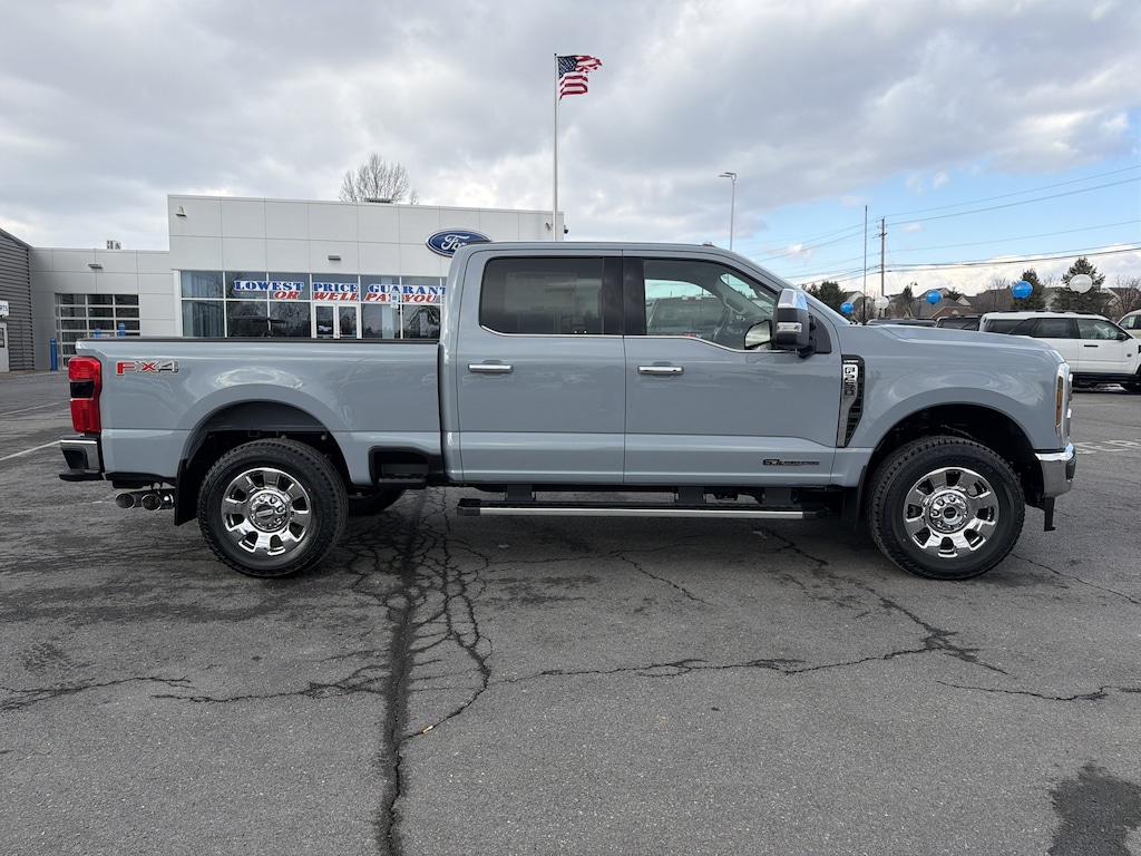 New 2026 Ford F-250 LARIAT Truck Crew Cab