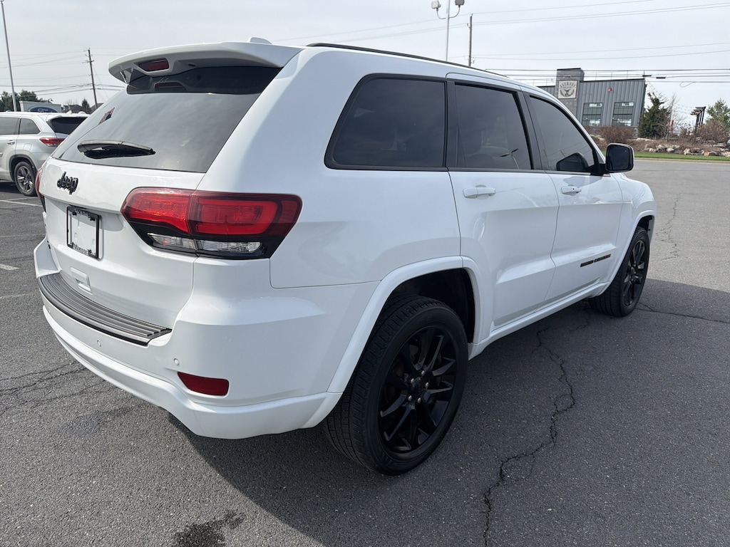 Used 2020 Jeep Grand Cherokee Altitude SUV