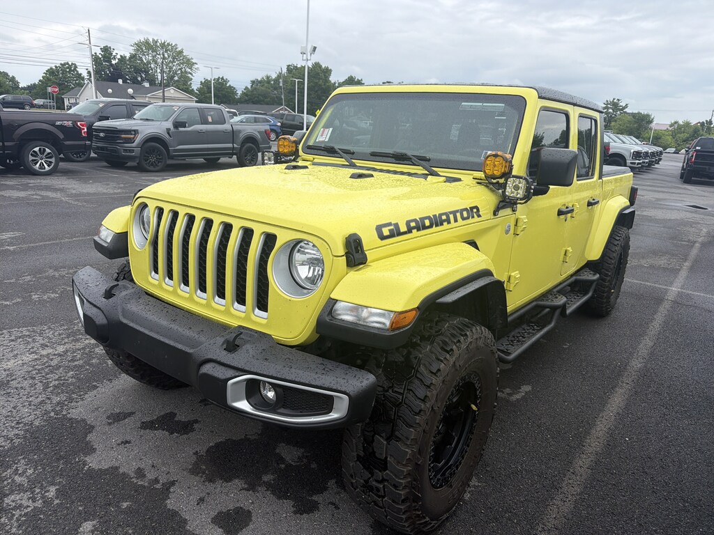 Used 2023 Jeep Gladiator Overland Truck Crew Cab