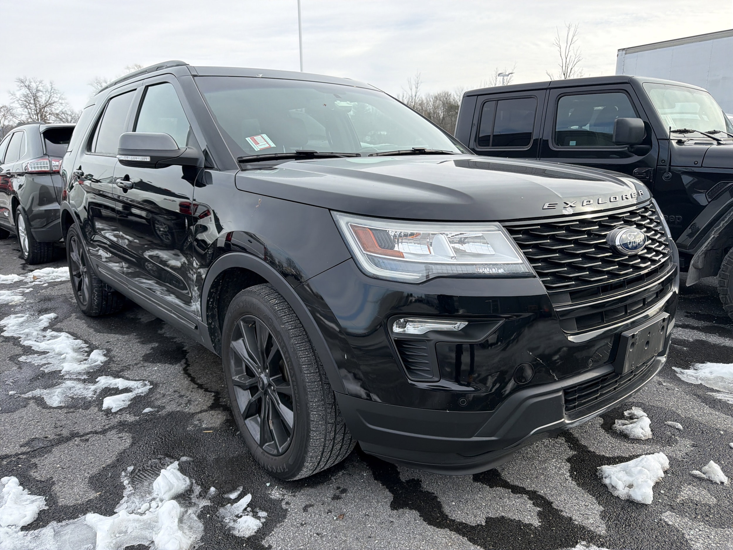 2018 Ford Explorer XLT's photo