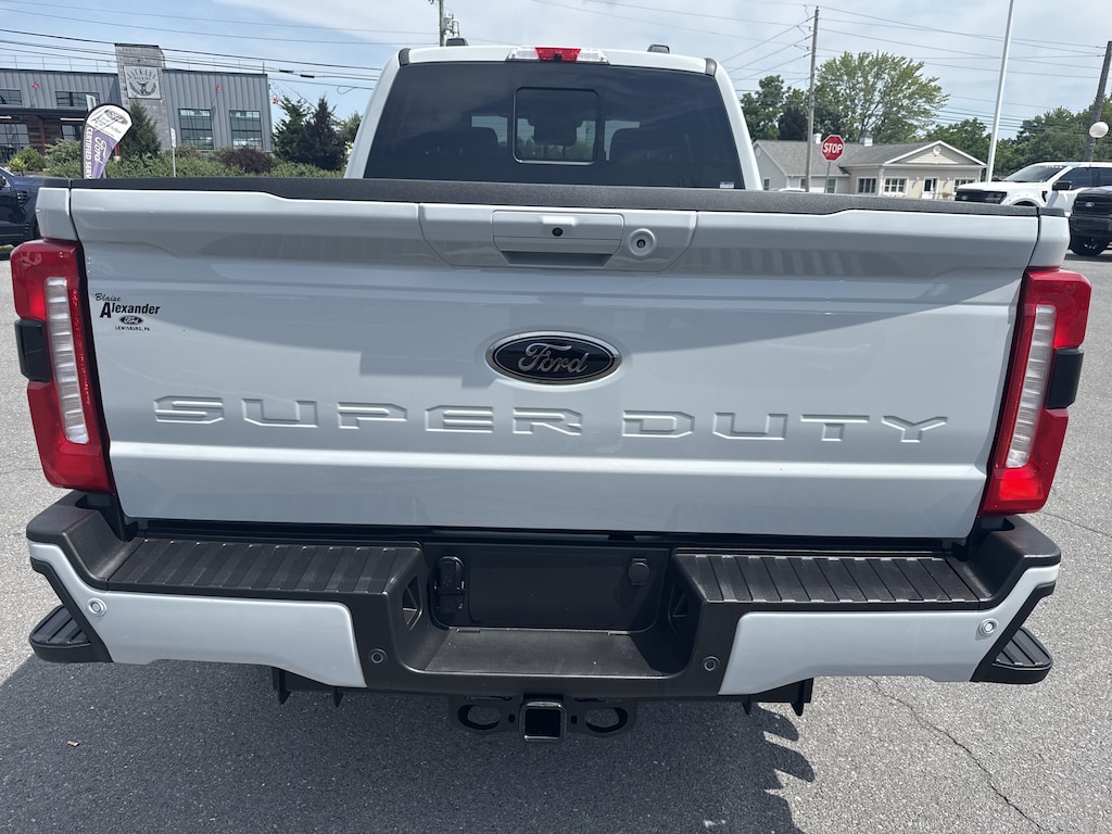 New 2026 Ford F-250 LARIAT Truck Crew Cab